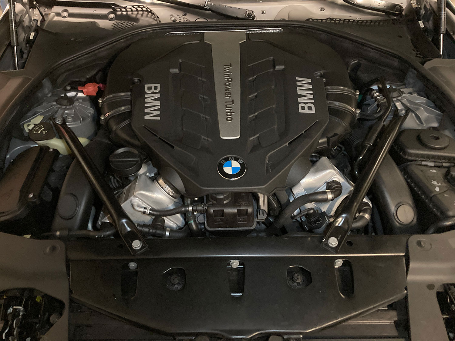 BMW 650i Coupé xDrive-image-14