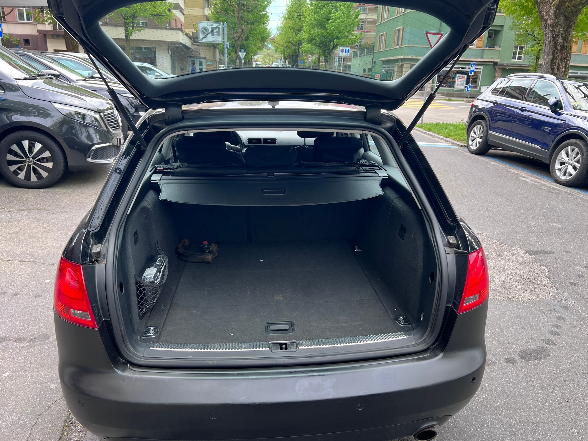 AUDI A4 Avant 1.8 Turbo-image-11