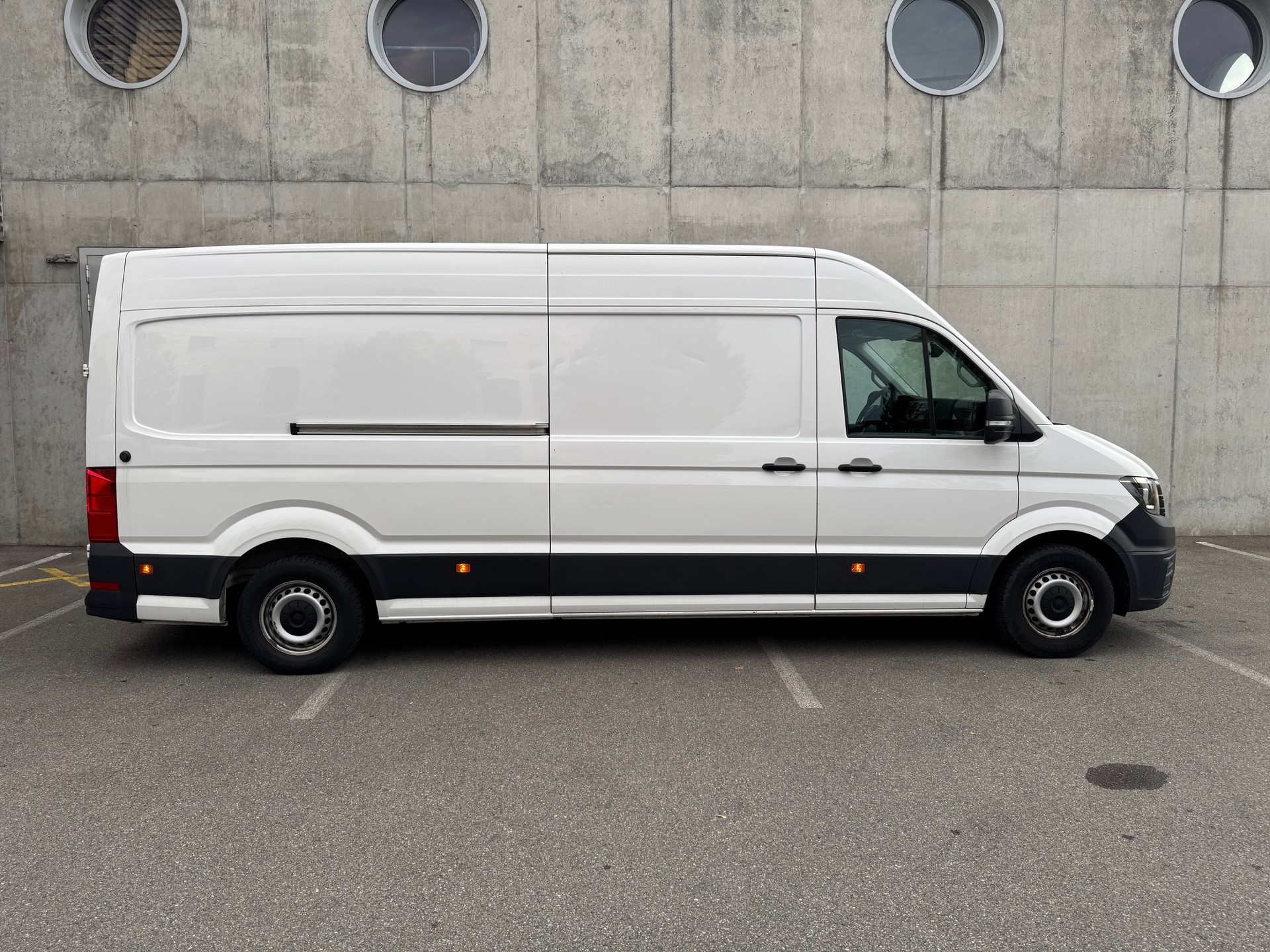 VW Crafter 35 2.0 TDI L4-image-2
