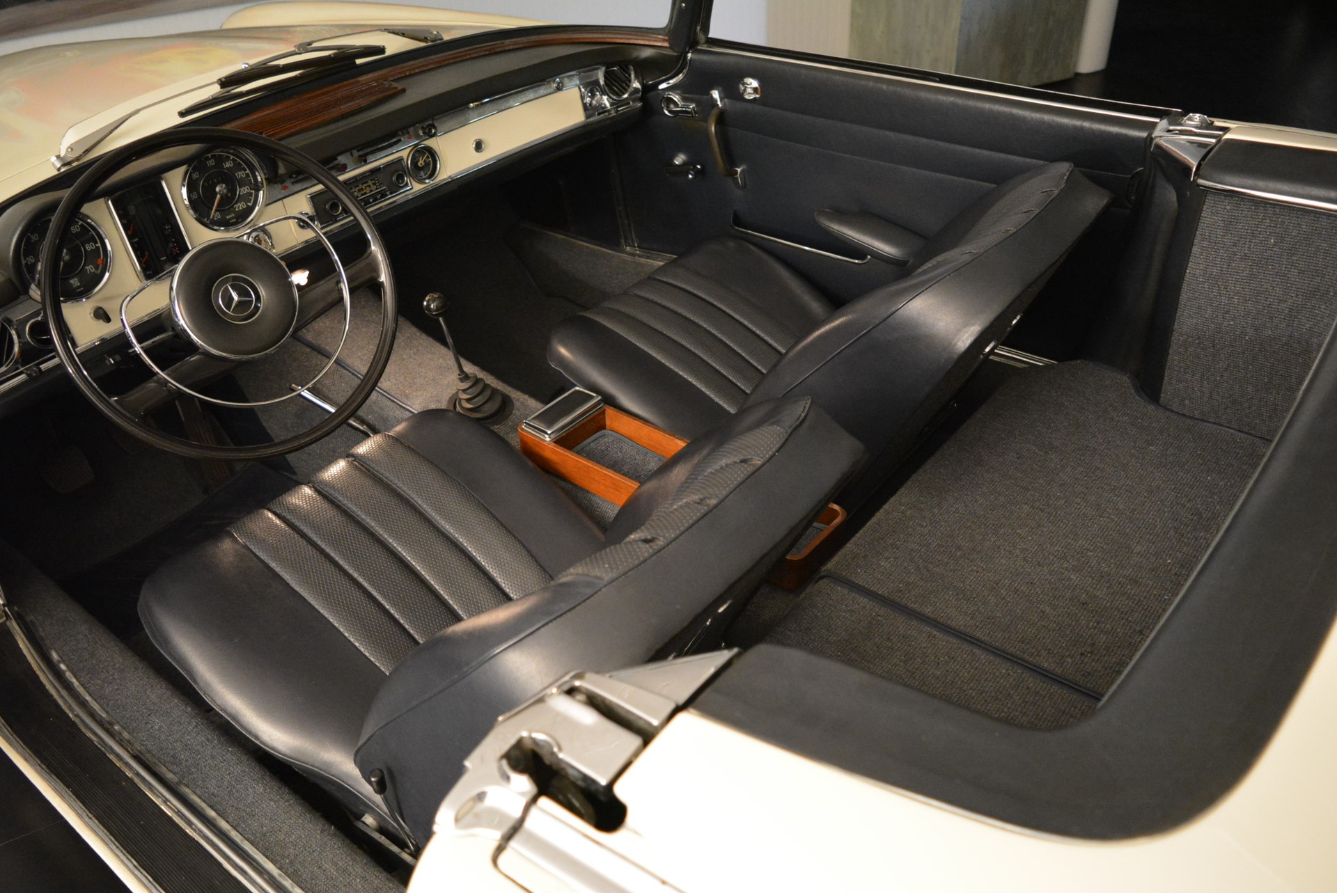 MERCEDES-BENZ 230 SL Pagoda-image-9