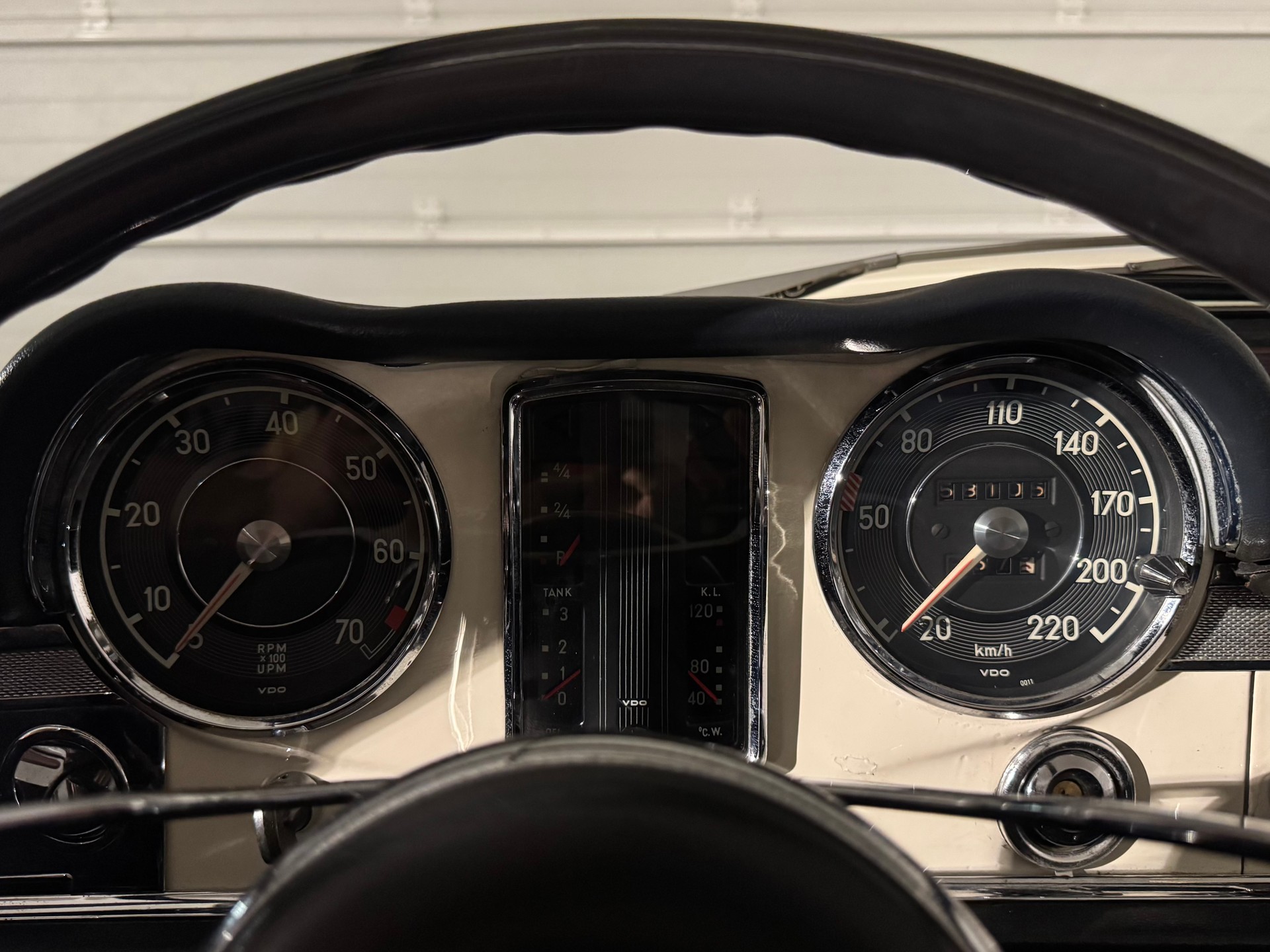 MERCEDES-BENZ 230 SL Pagoda-image-19
