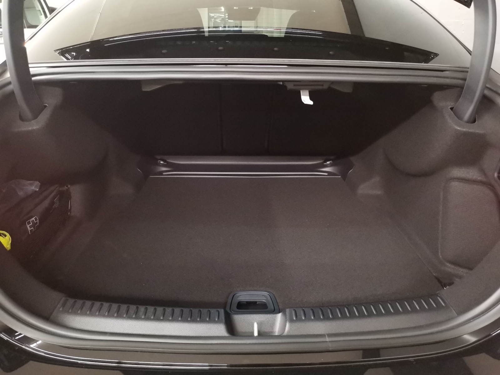 MERCEDES-BENZ E 220 d AMG Line 4Matic-image-10