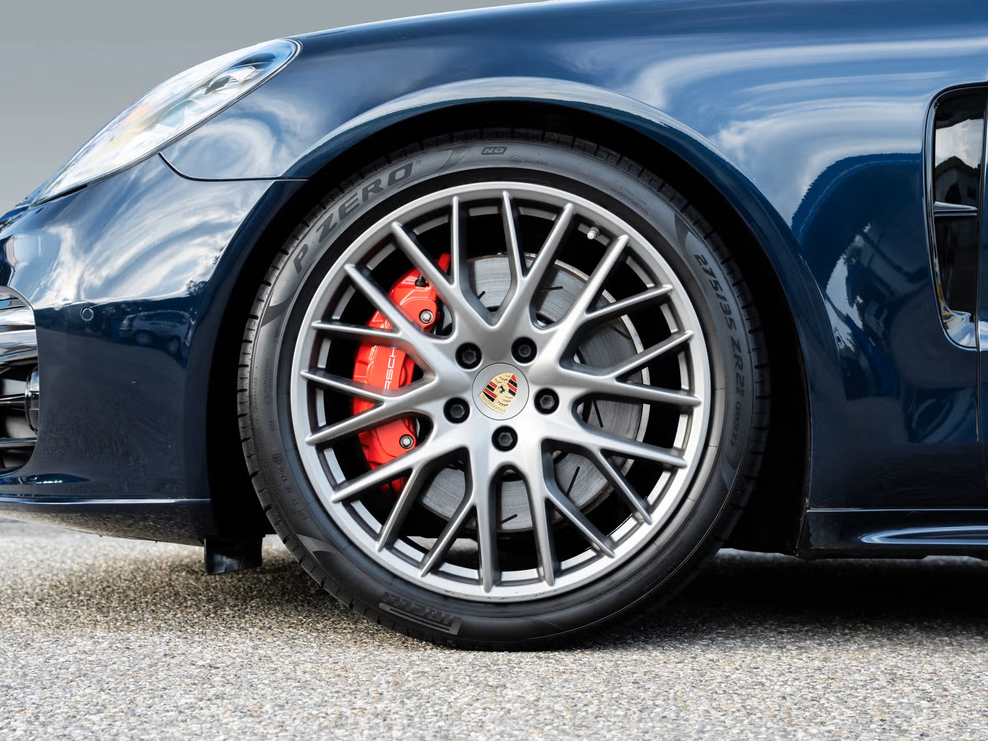 PORSCHE Panamera GTS PDK-image-9