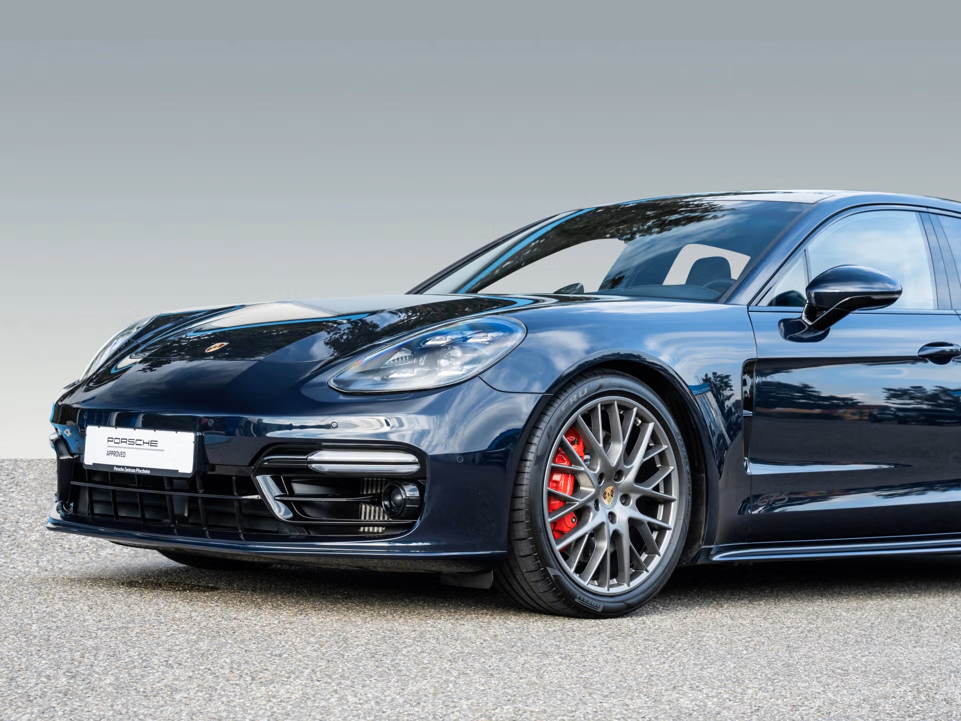 PORSCHE Panamera GTS PDK-image-4