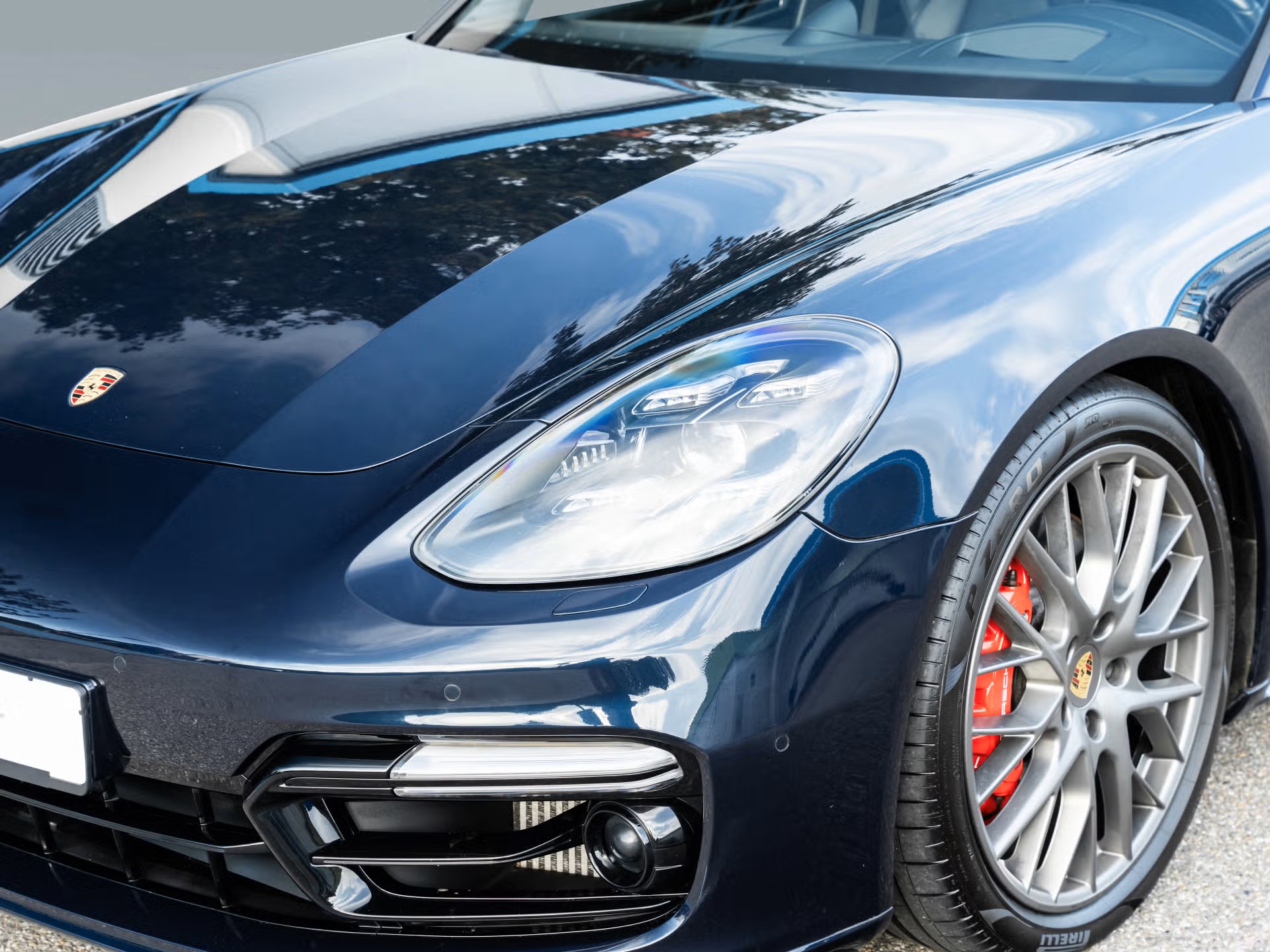 PORSCHE Panamera GTS PDK-image-3