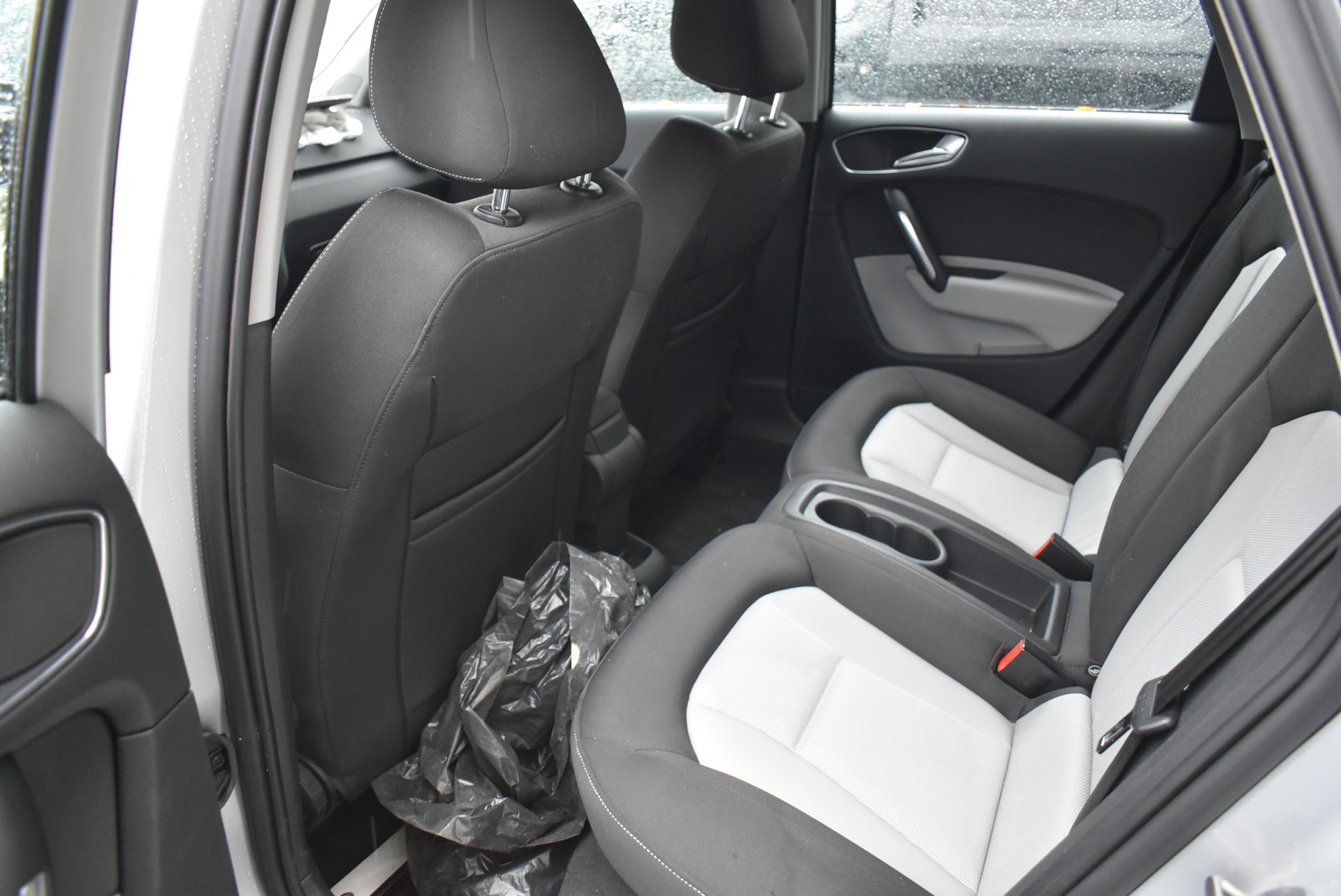 AUDI A1 Sportback 1.4 TFSI Attraction S-tronic-image-2