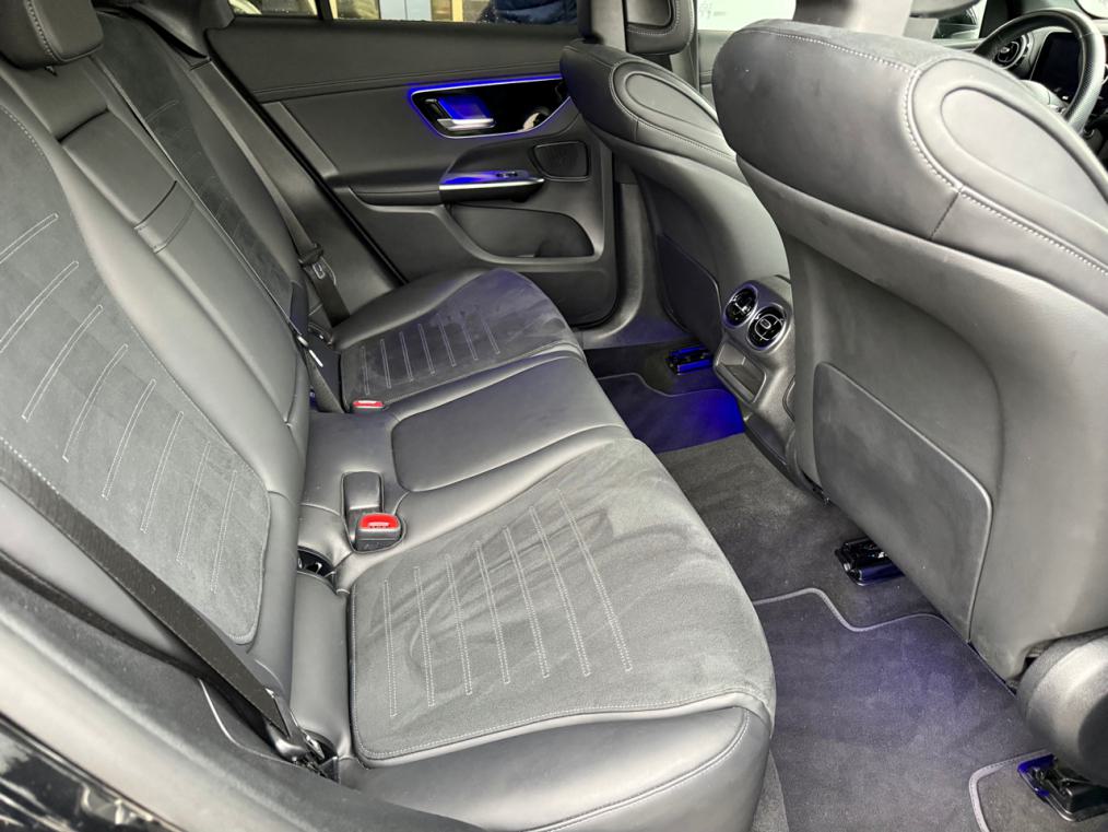 MERCEDES-BENZ GLC 300 d 4Matic AMG Line 9G-Tronic-image-10
