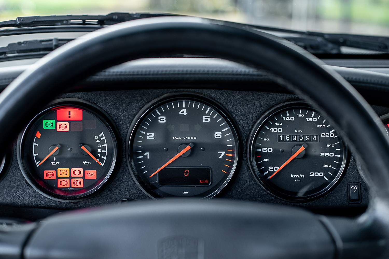 PORSCHE 911 Carrera 4S-image-12