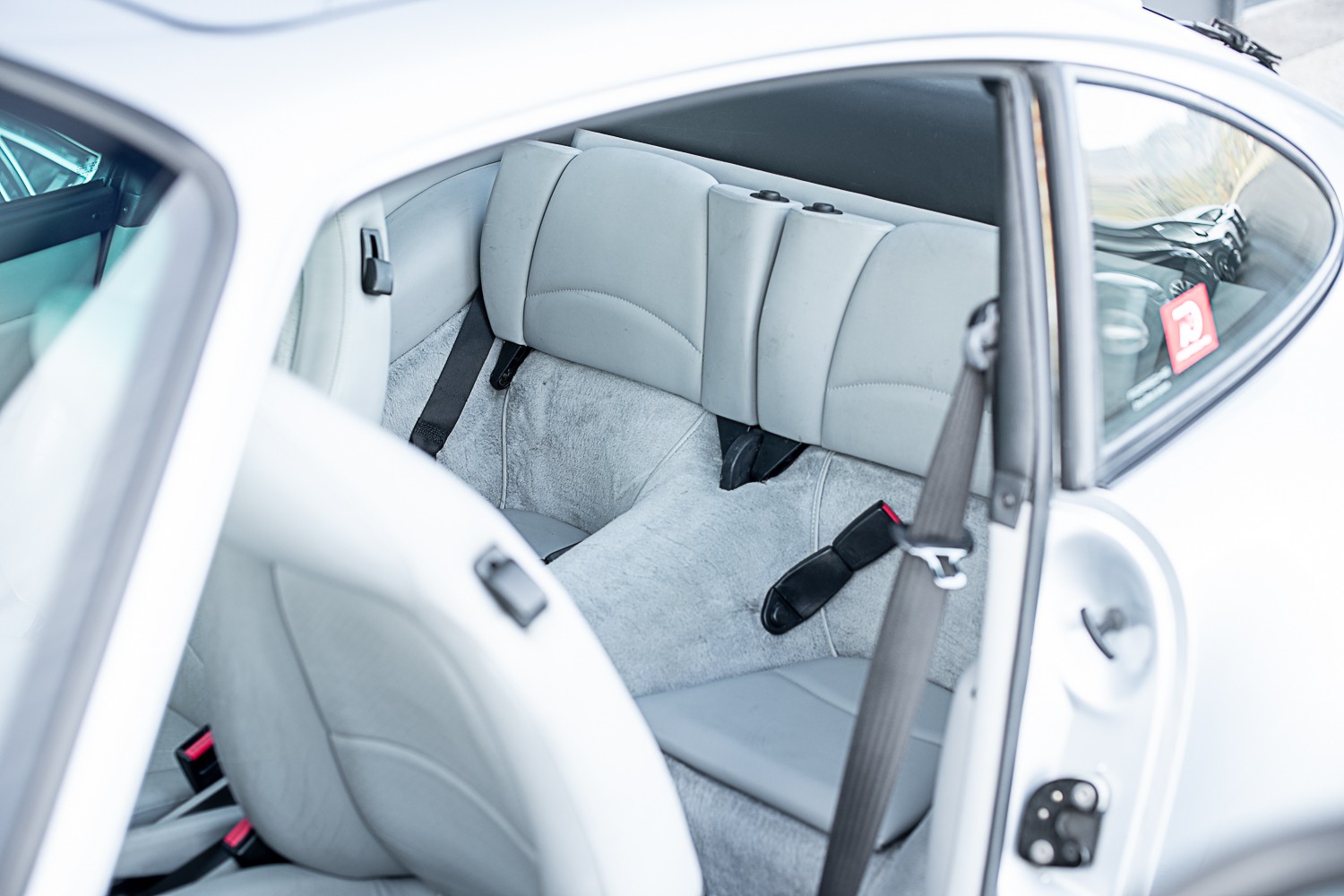 PORSCHE 911 Carrera 4S-image-11
