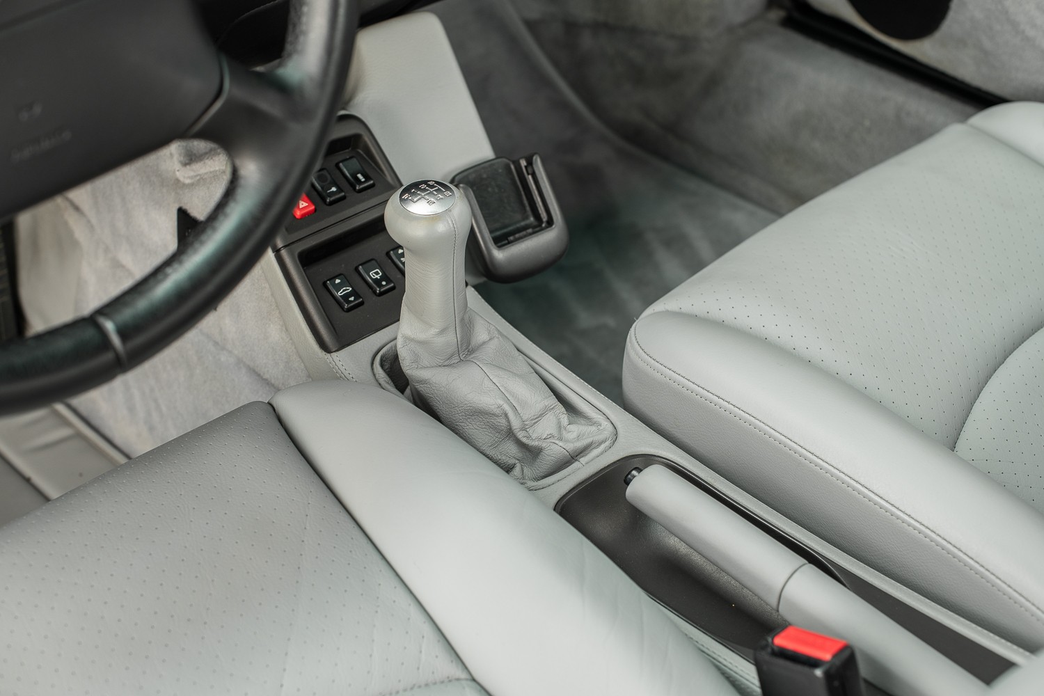 PORSCHE 911 Carrera 4S-image-13