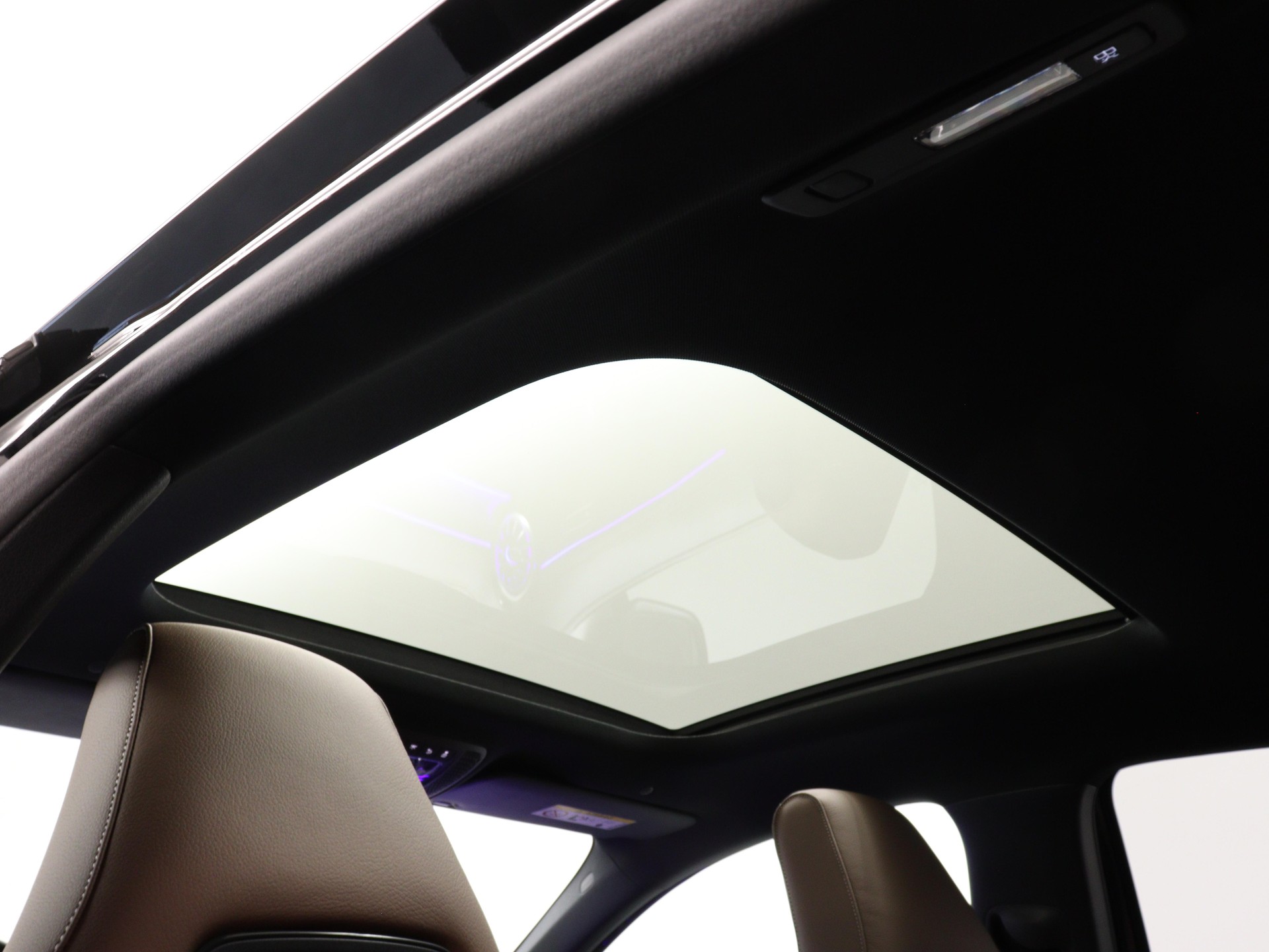 MERCEDES-BENZ A 250 AMG Line 4m-image-10