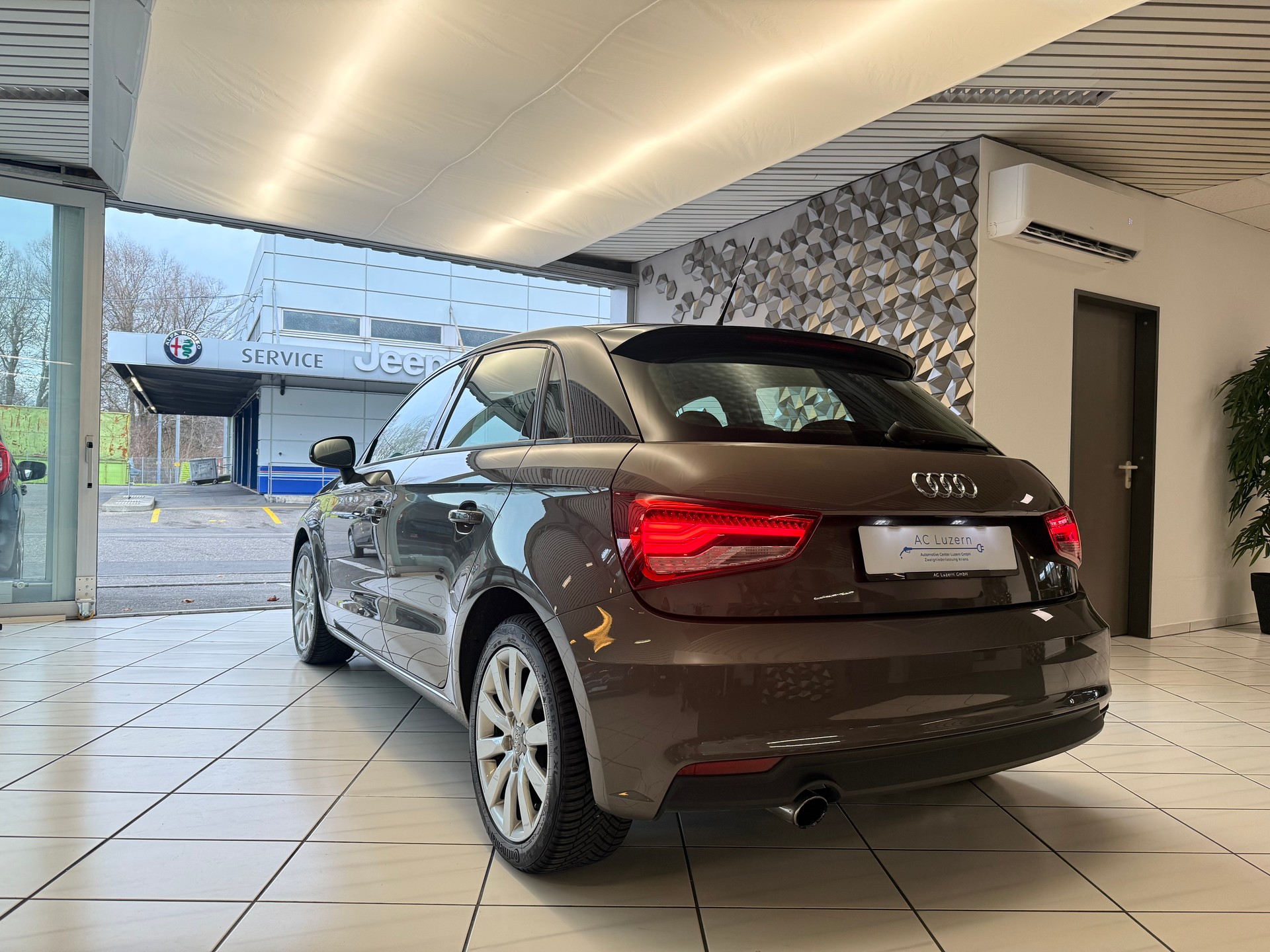 AUDI A1 Sportback 1.0 TFSI Sport-image-1