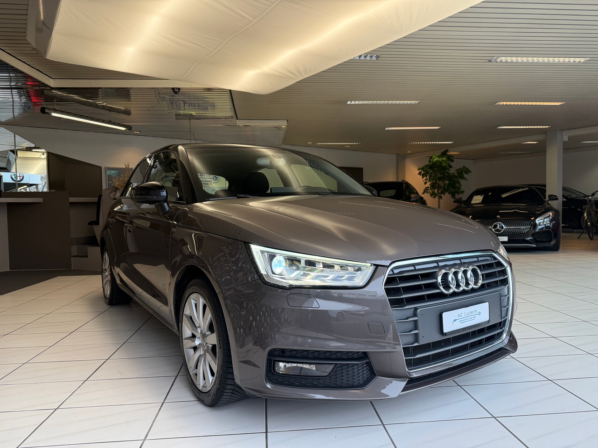 AUDI A1 Sportback 1.0 TFSI Sport-image-3