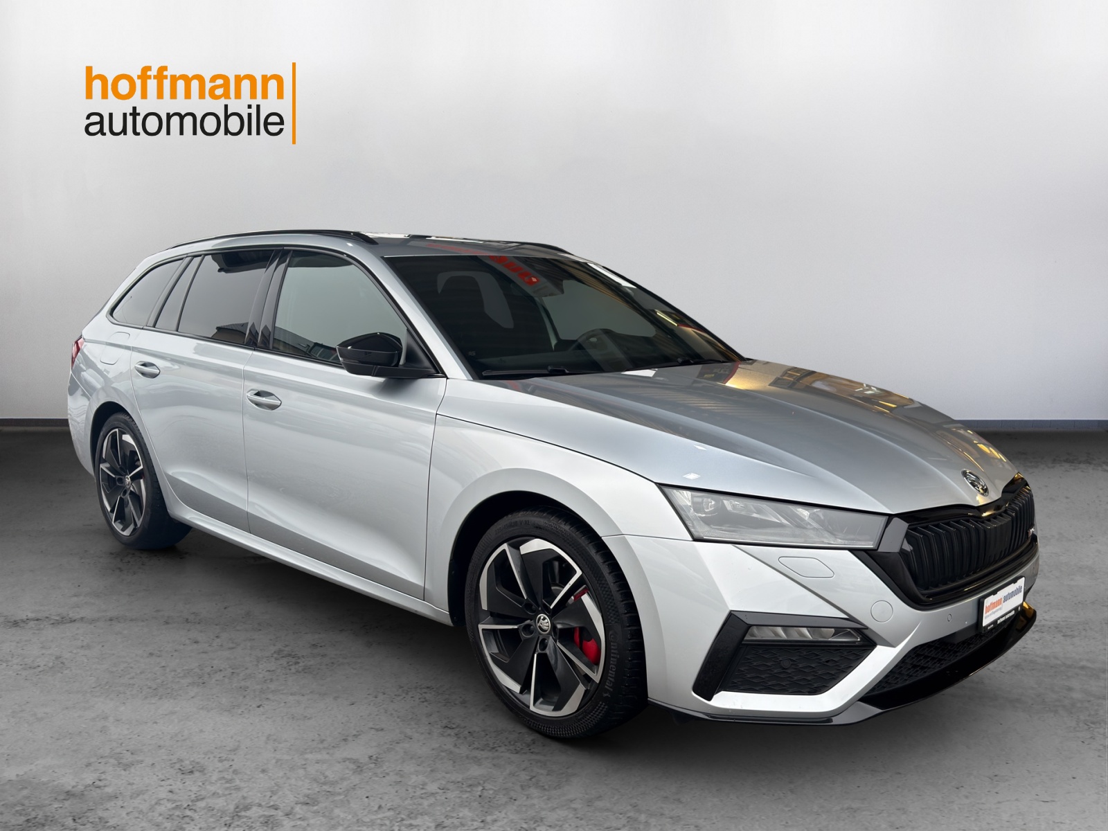SKODA Octavia Combi 2.0 TSI DSG RS-image-2