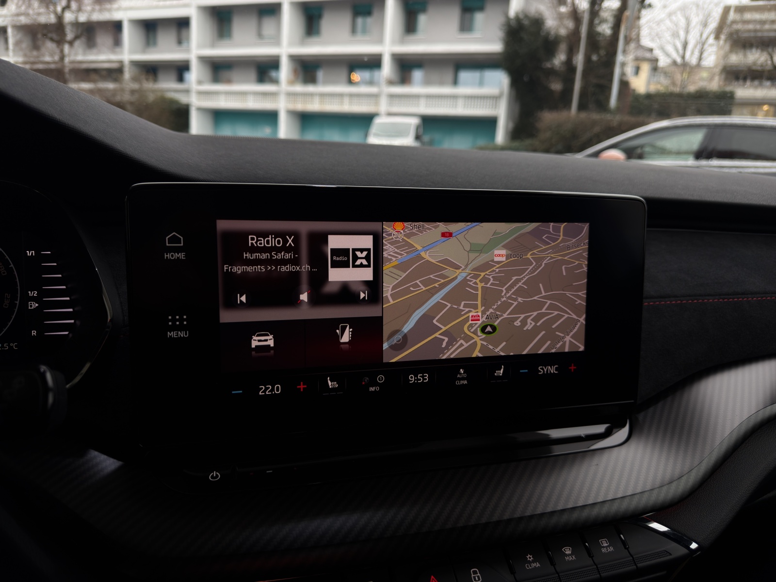 SKODA Octavia Combi 2.0 TSI DSG RS-image-18