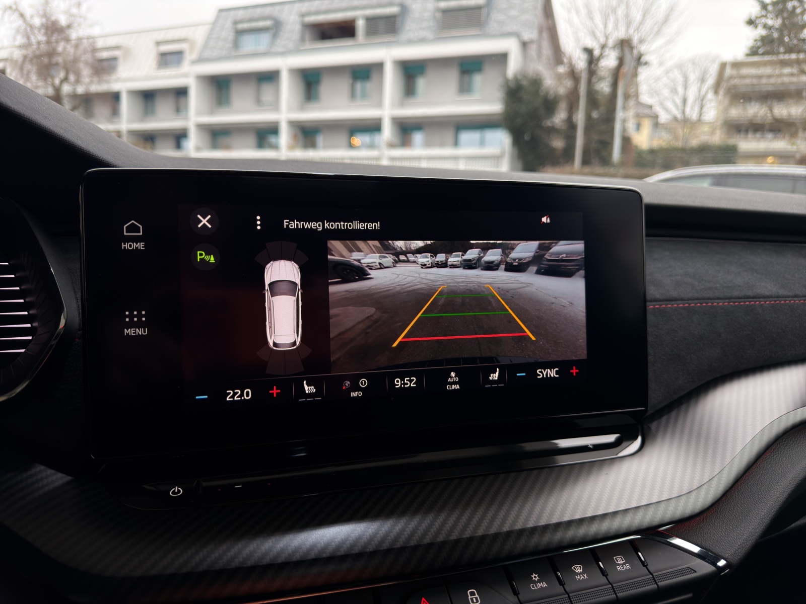 SKODA Octavia Combi 2.0 TSI DSG RS-image-15