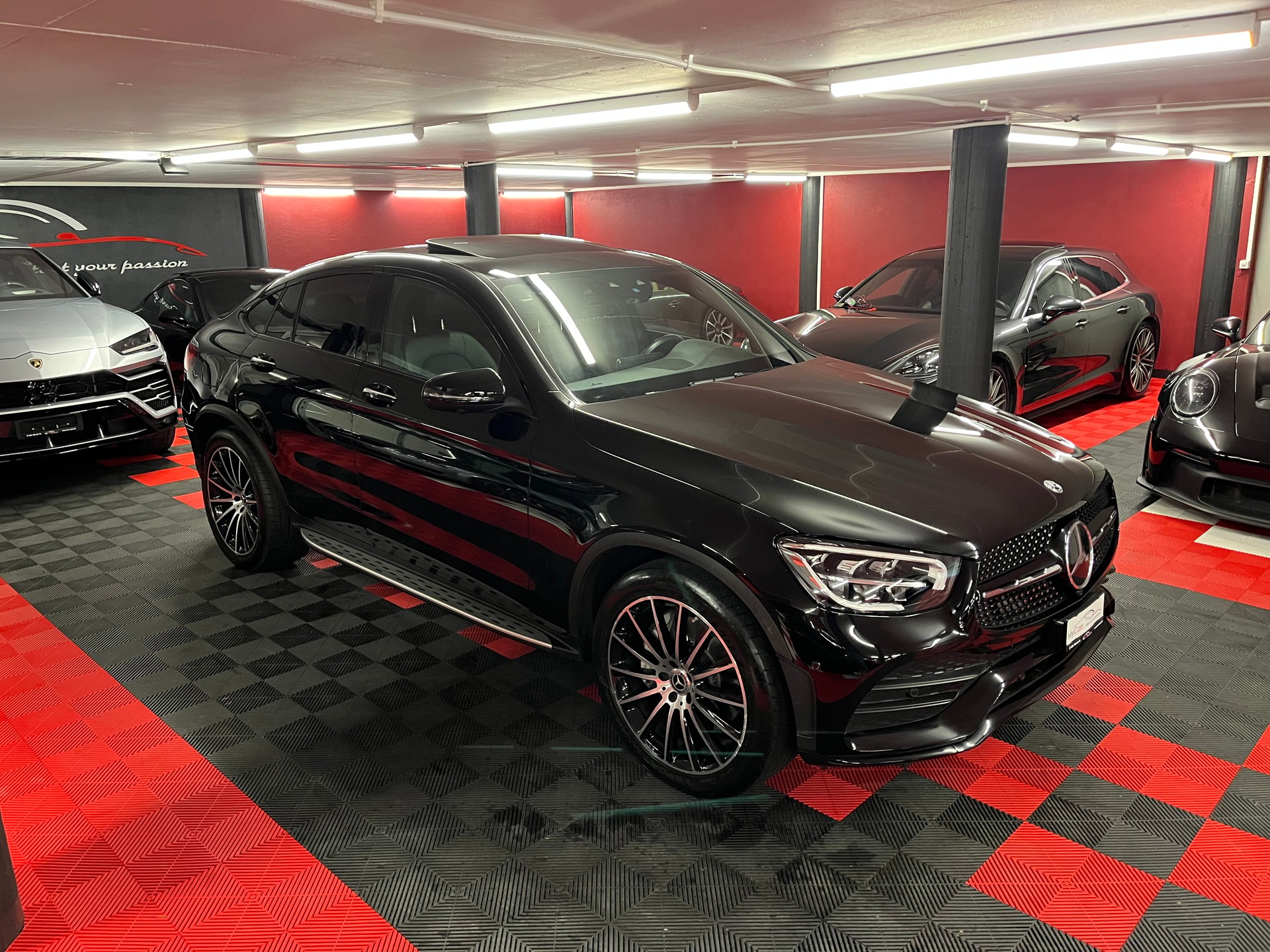 MERCEDES-BENZ GLC Coupé 200 AMG Line 4Matic 9G-Tronic-image-3