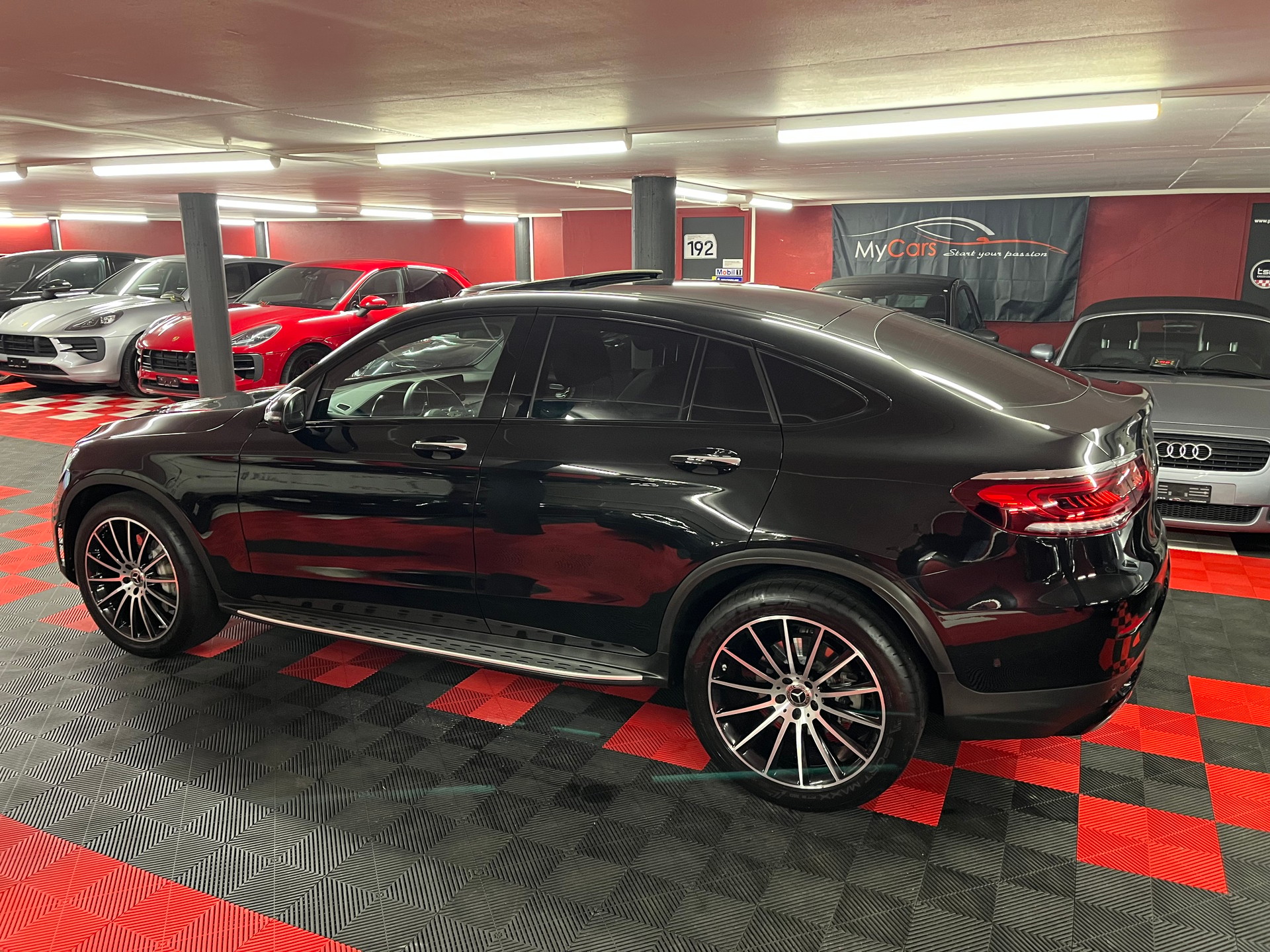 MERCEDES-BENZ GLC Coupé 200 AMG Line 4Matic 9G-Tronic-image-9