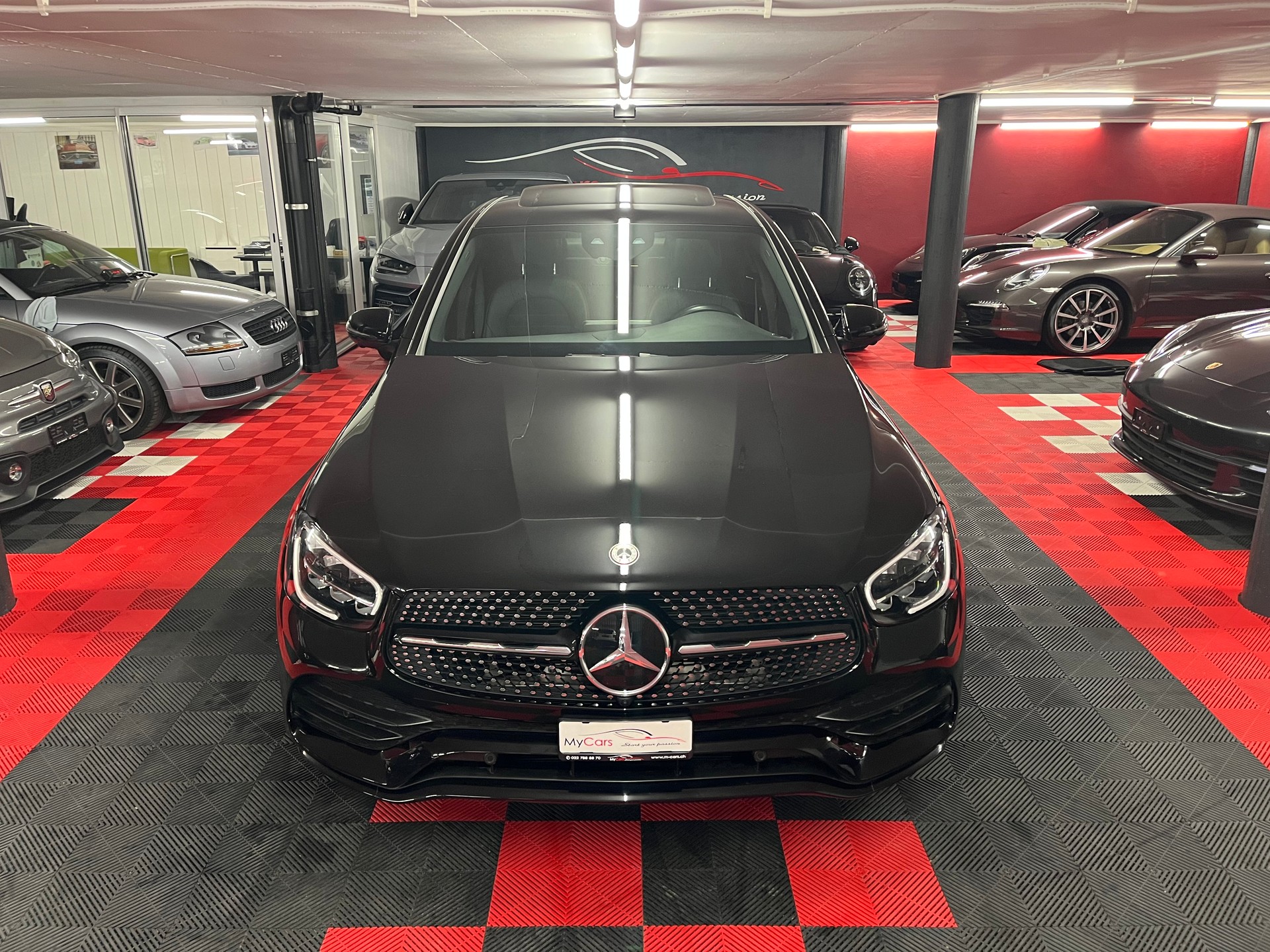 MERCEDES-BENZ GLC Coupé 200 AMG Line 4Matic 9G-Tronic-image-2
