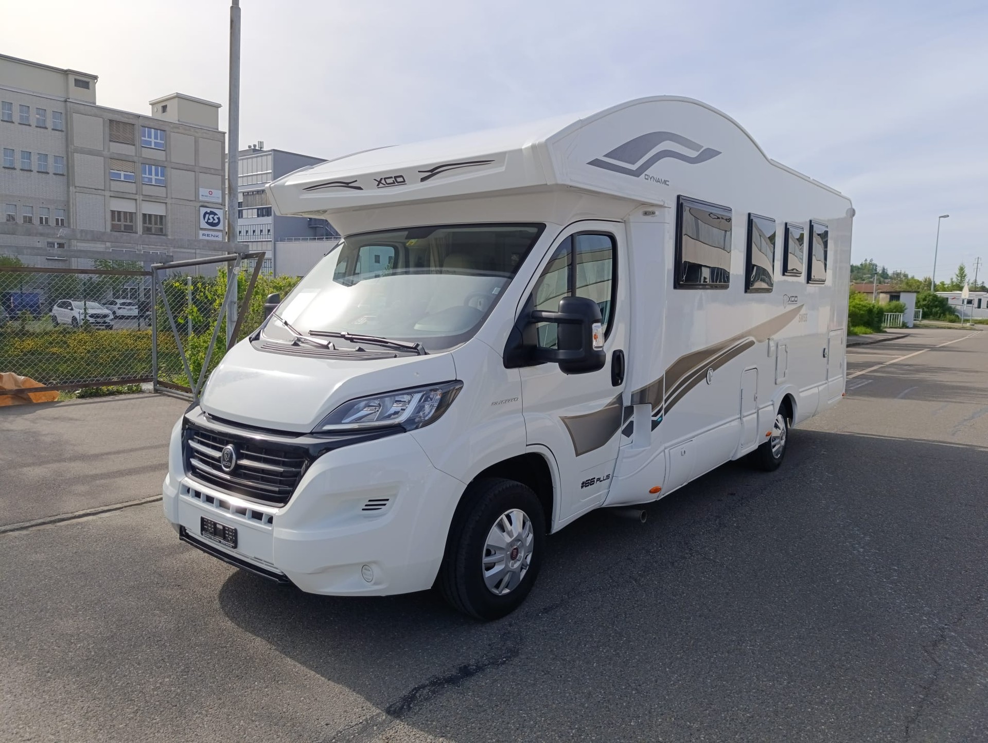 XGO 250*** Das Raumwunder Platz für die ganze Familie***Königsbett*Hubbett*2er Veloträger*Multimedia*RFkamera*Fahrerhausverd.*