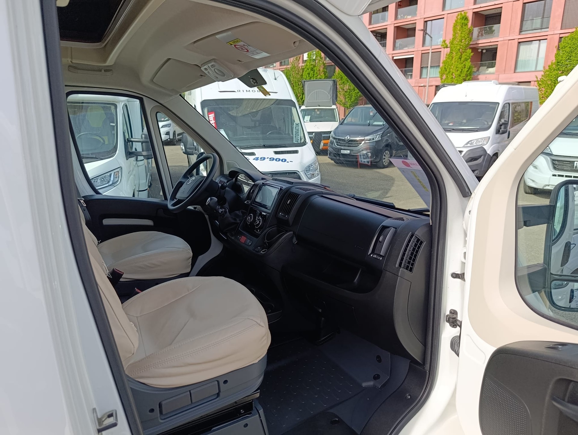 XGO 250*** Das Raumwunder Platz für die ganze Familie***Königsbett*Hubbett*2er Veloträger*Multimedia*RFkamera*Fahrerhausverd.*-image-18