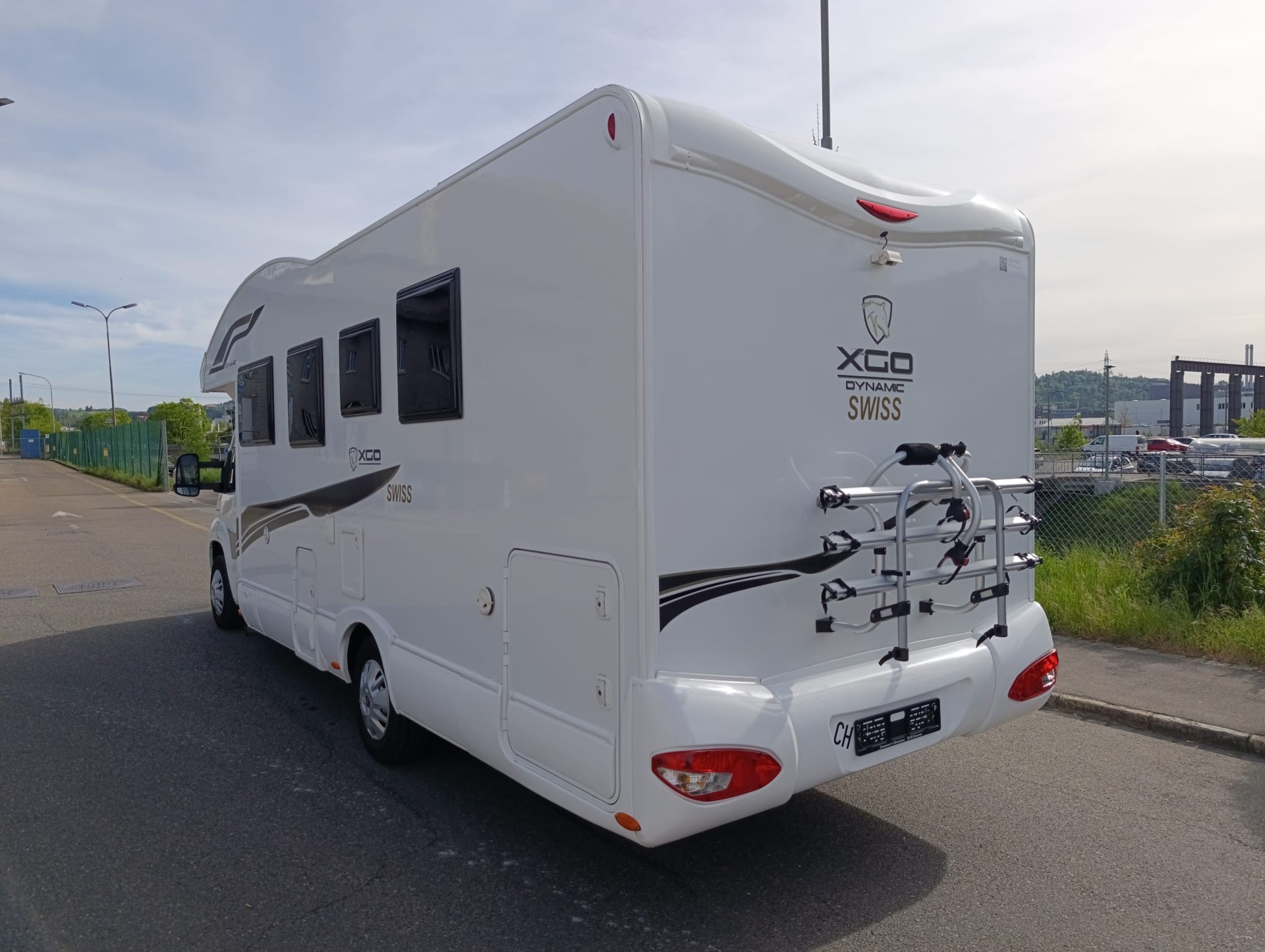 XGO 250*** Das Raumwunder Platz für die ganze Familie***Königsbett*Hubbett*2er Veloträger*Multimedia*RFkamera*Fahrerhausverd.*-showroom-element-2
