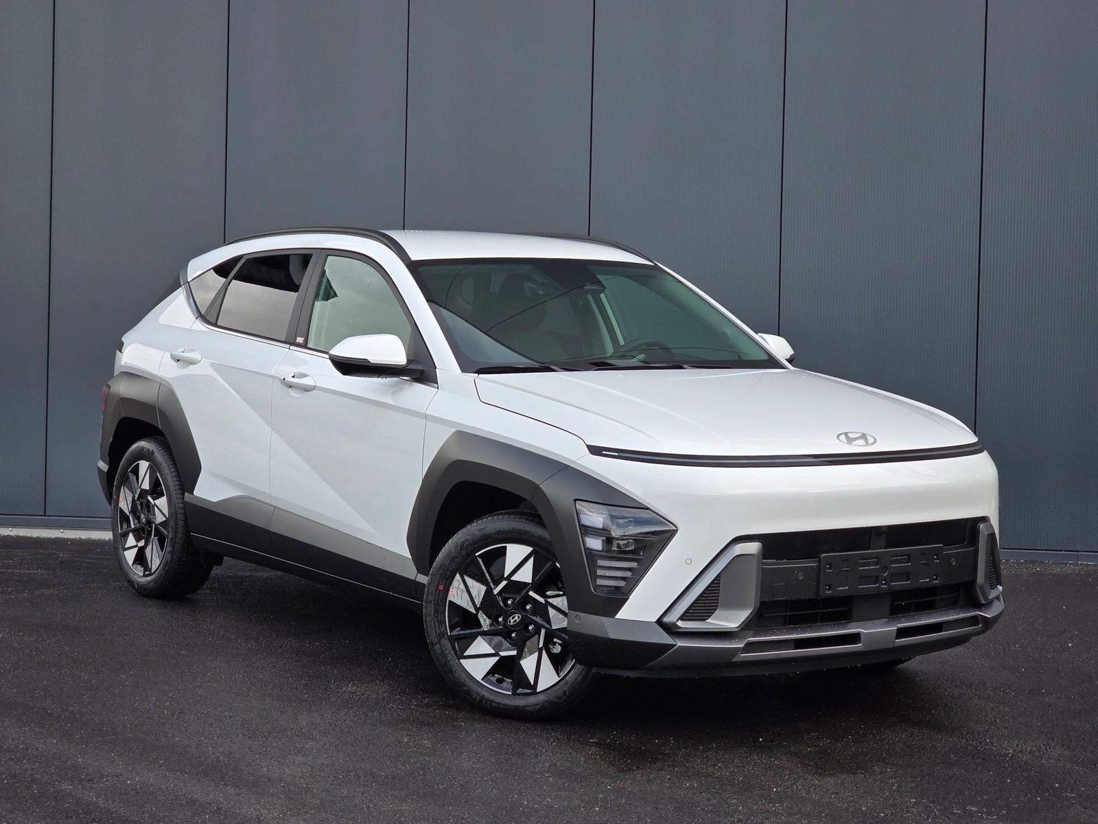 Hyundai Kona 1.6 HEV Amplia — photo 1