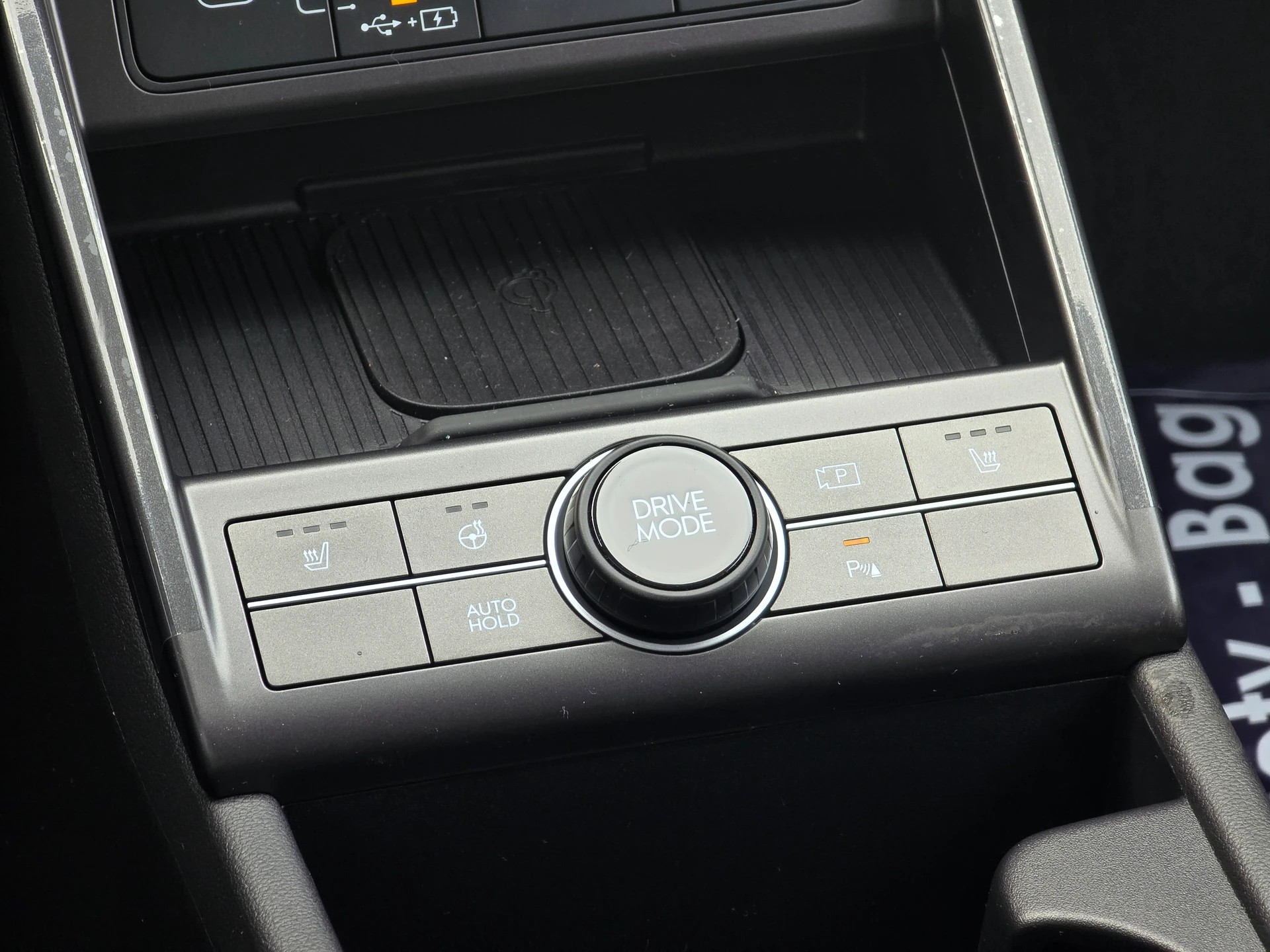 HYUNDAI Kona 1.6 HEV Amplia-image-8