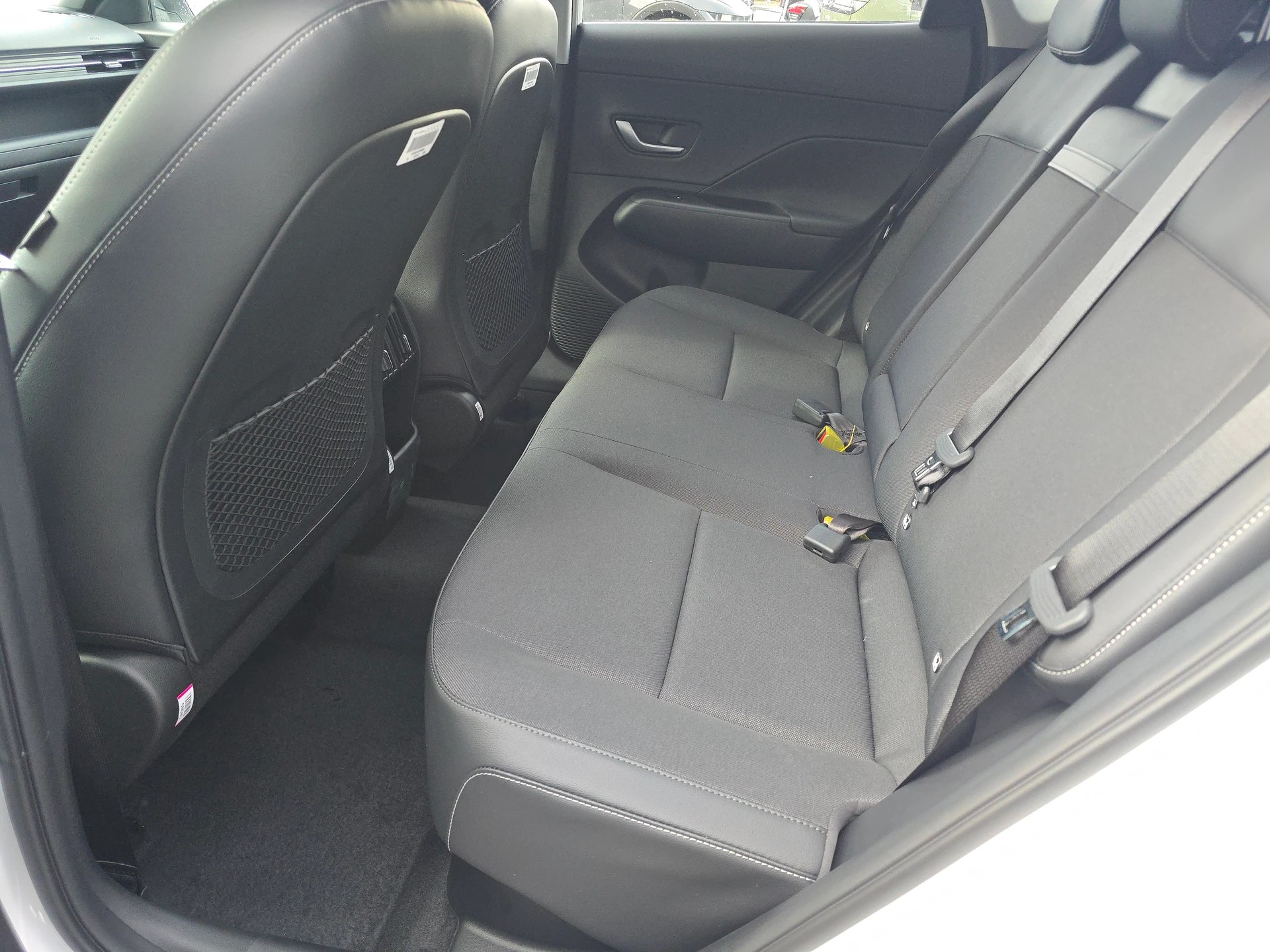 HYUNDAI Kona 1.6 HEV Amplia-image-9
