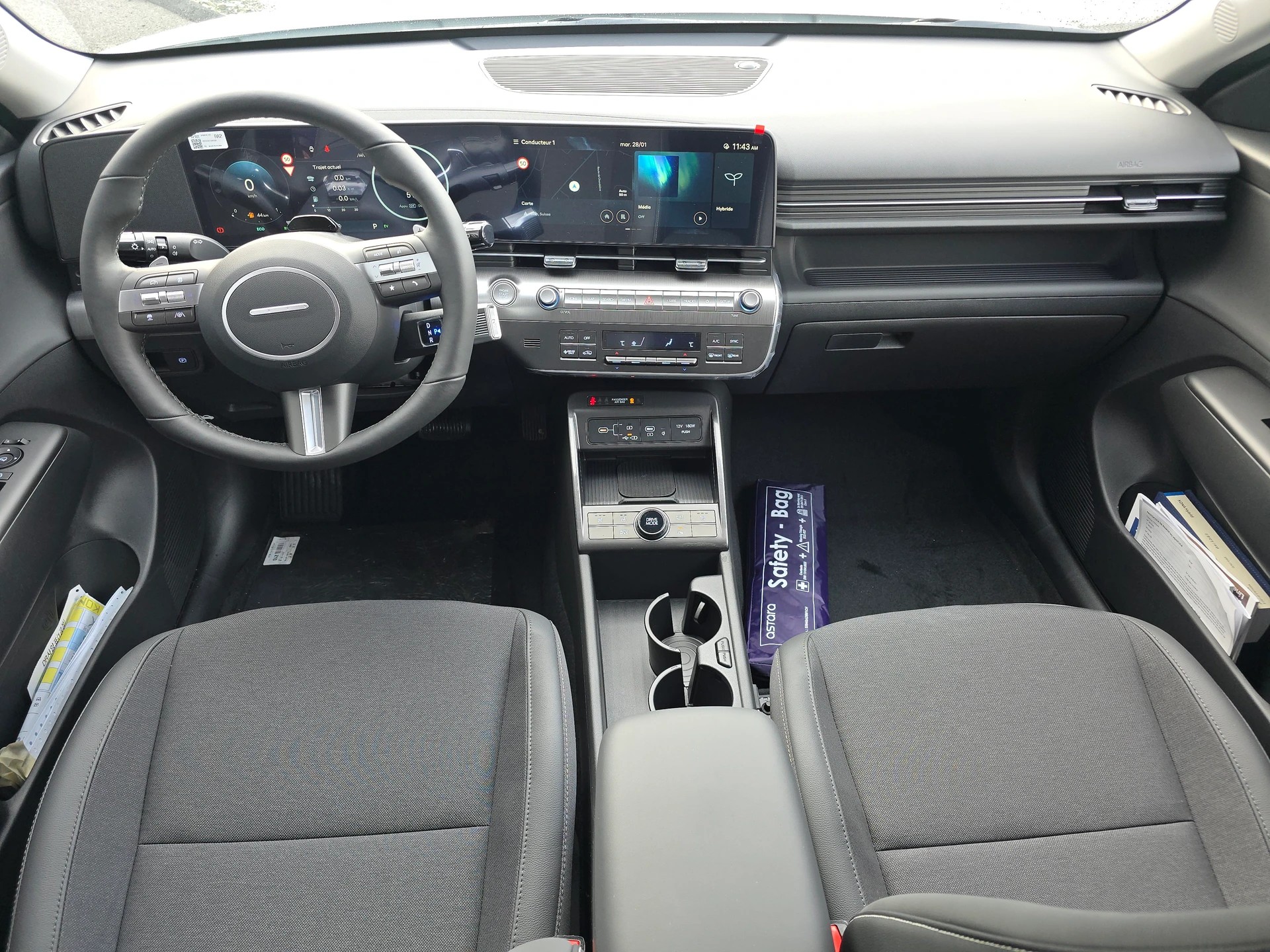 HYUNDAI Kona 1.6 HEV Amplia-image-3