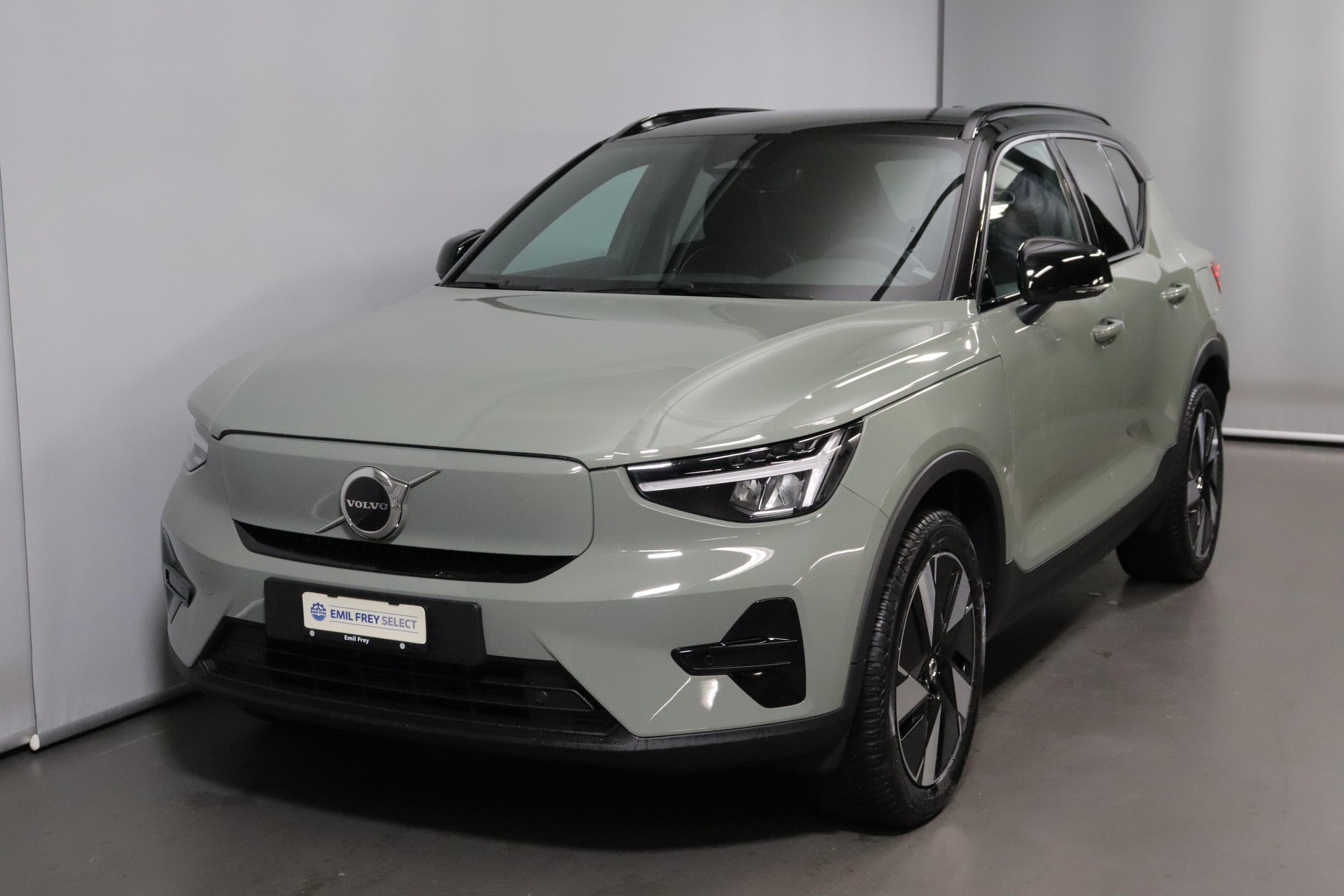 VOLVO XC40 E80 Plus-image-0