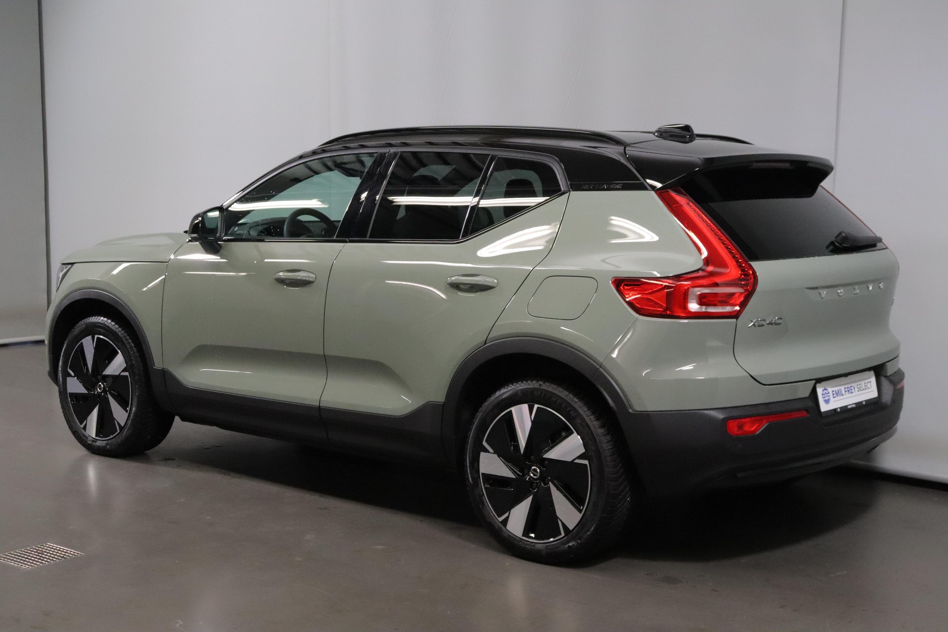 VOLVO XC40 E80 Plus-image-10