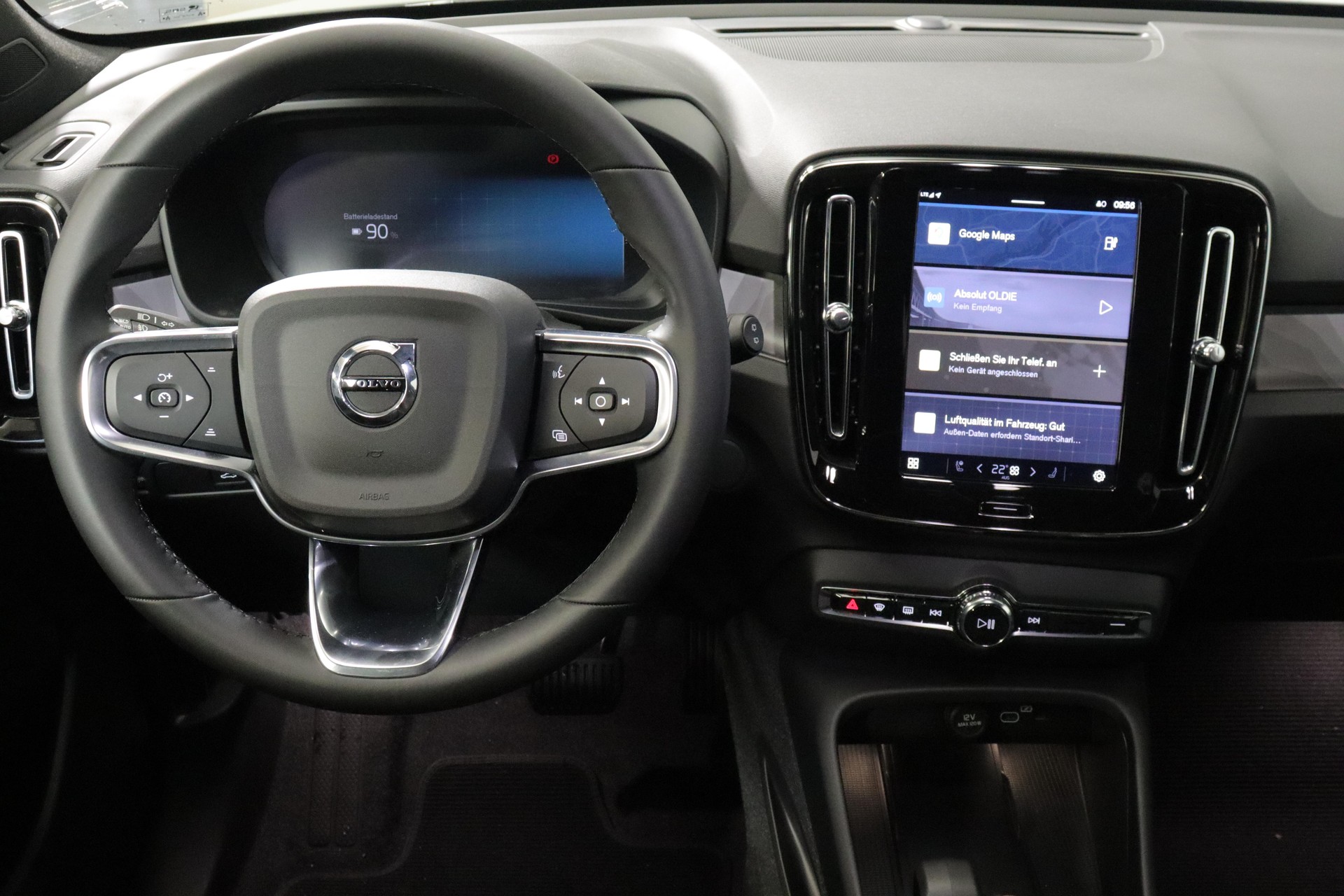 VOLVO XC40 E80 Plus-image-6