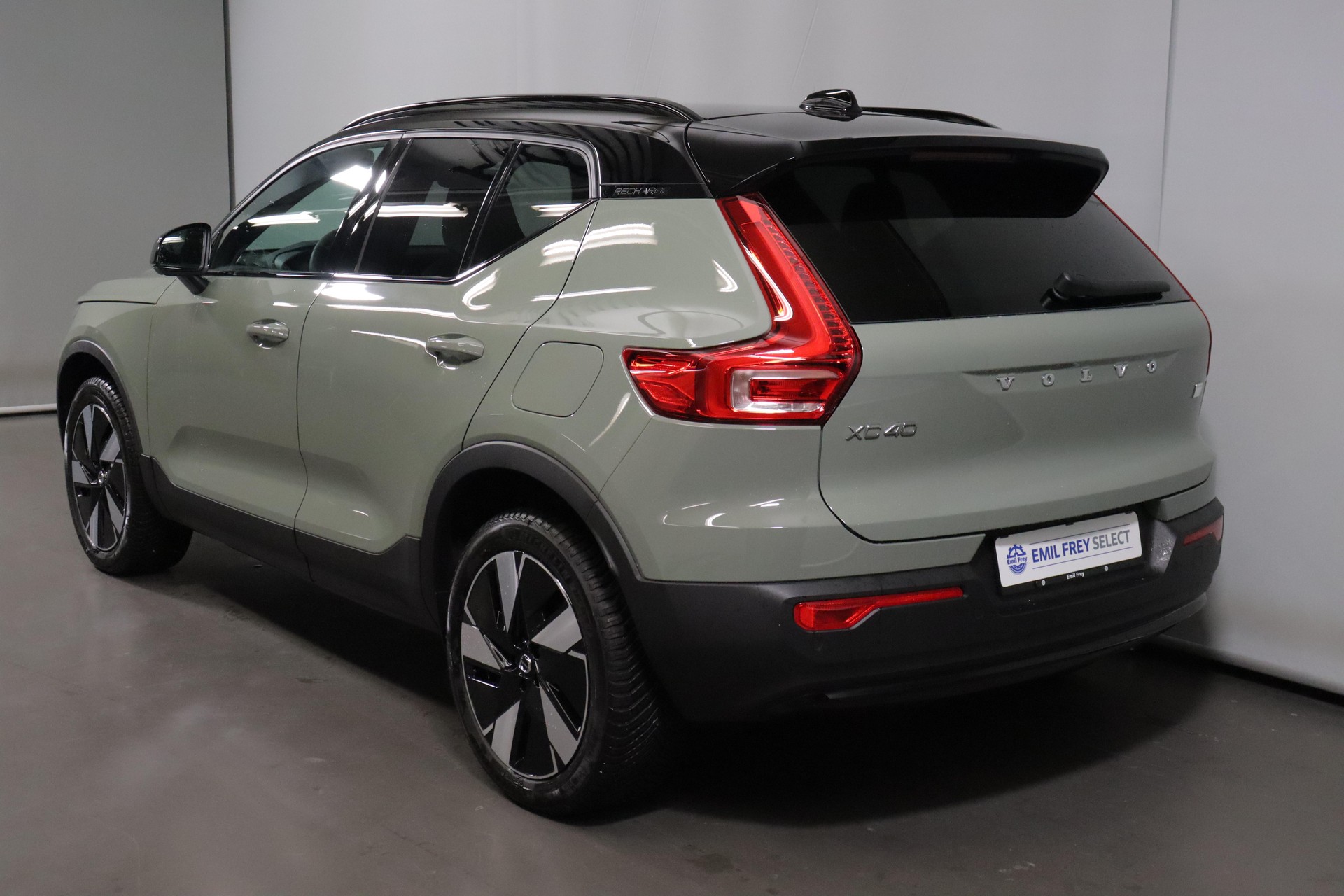 VOLVO XC40 E80 Plus-image-13