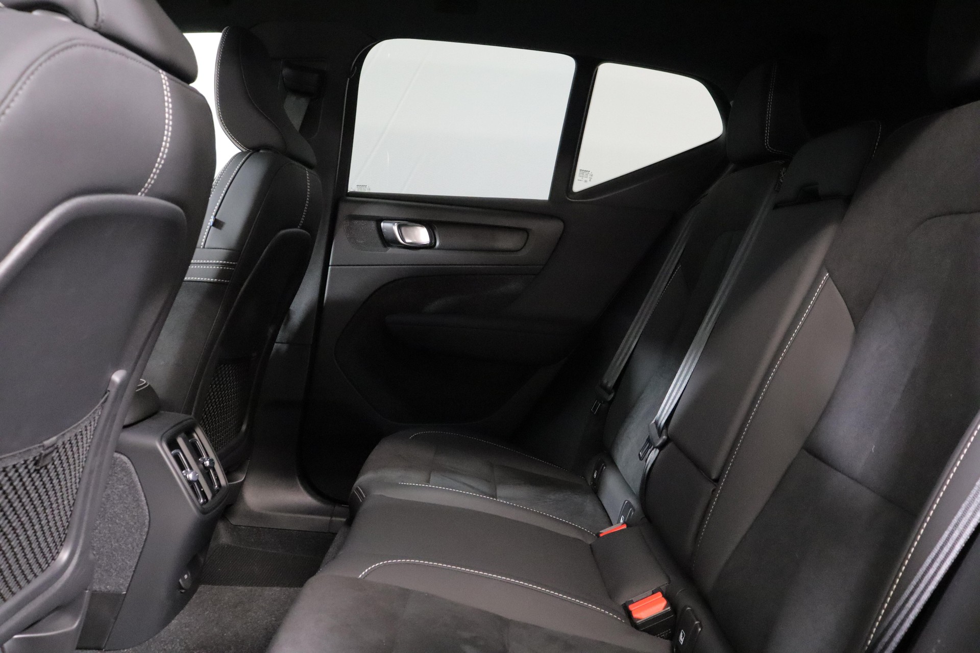 VOLVO XC40 E80 Plus-image-4