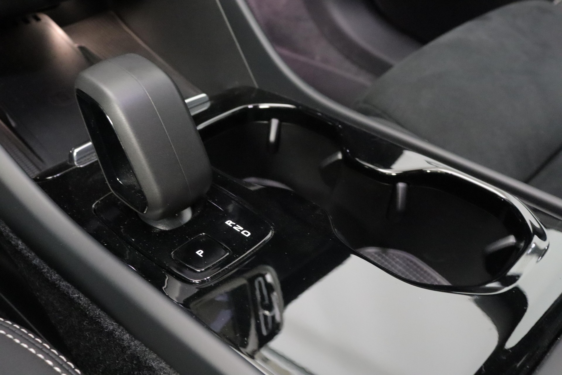 VOLVO XC40 E80 Plus-image-14
