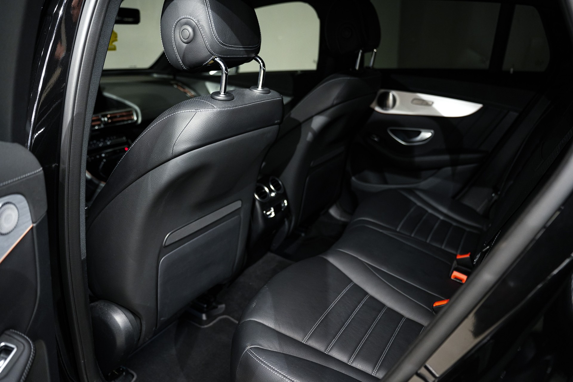 MERCEDES-BENZ EQC 400 AMG Line 4Matic-image-12