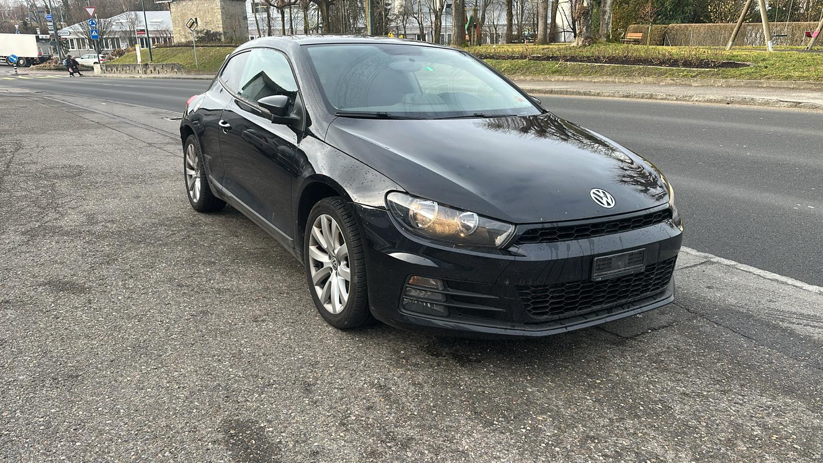 VW Scirocco 2.0 TSI BMT-image-1