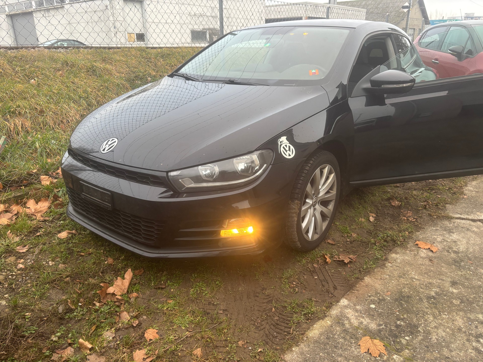 VW Scirocco 2.0 TSI BMT-image-2
