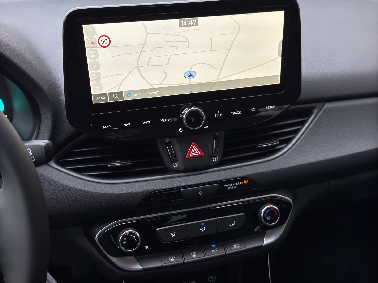 HYUNDAI i30 1.5 T-GDi Origo-image-13