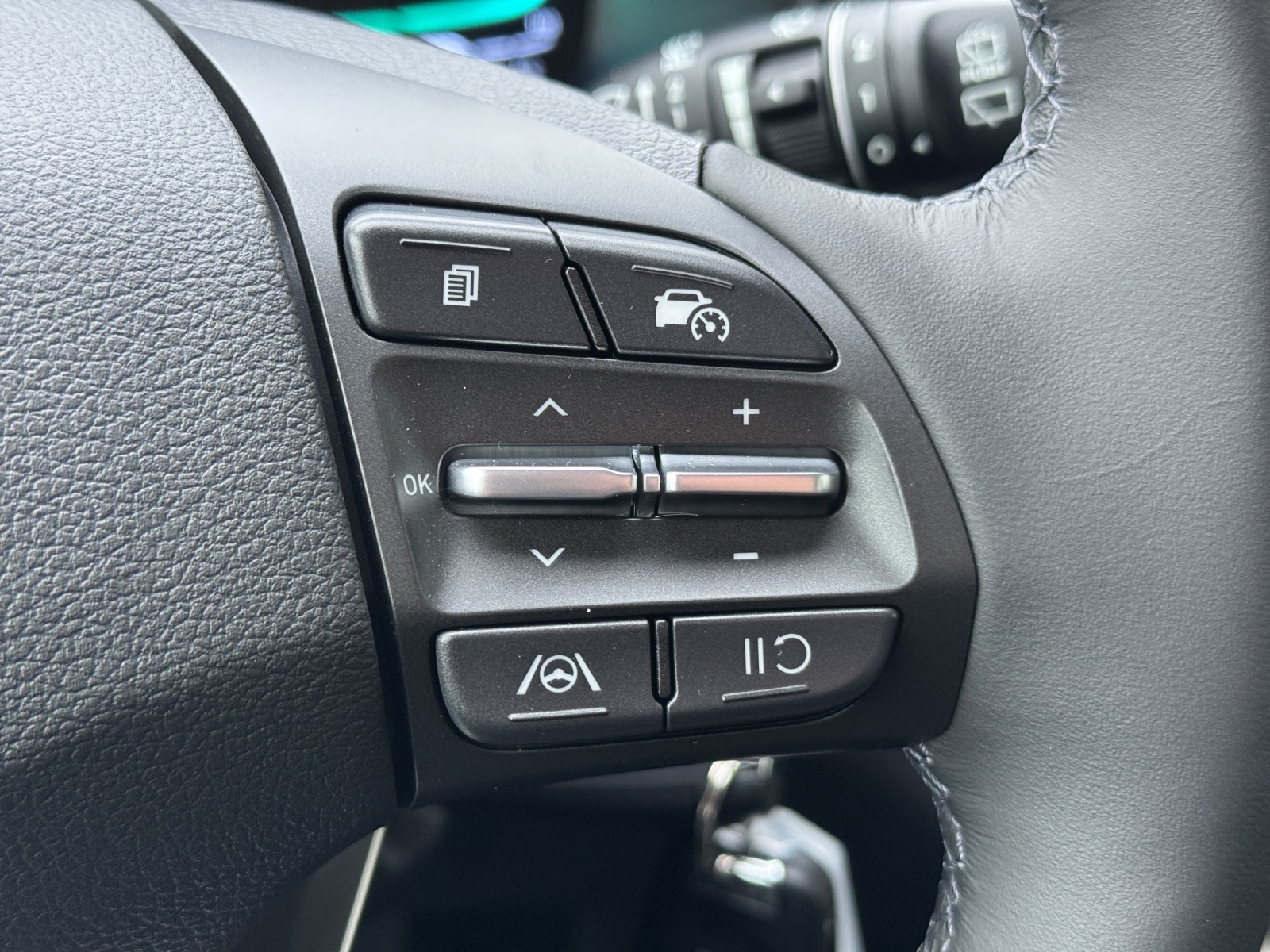 HYUNDAI i30 1.5 T-GDi Origo-image-11