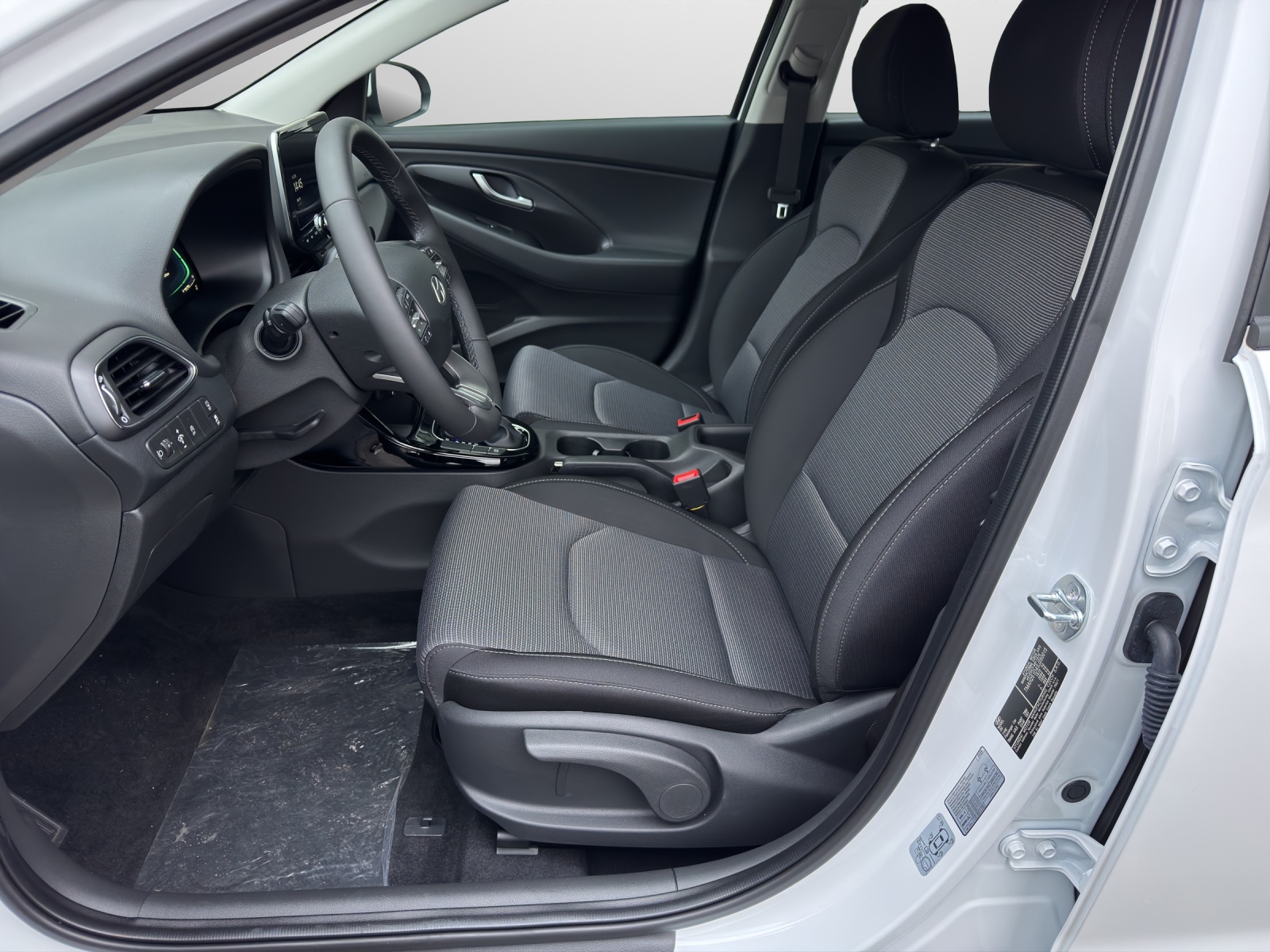 HYUNDAI i30 1.5 T-GDi Origo-image-4