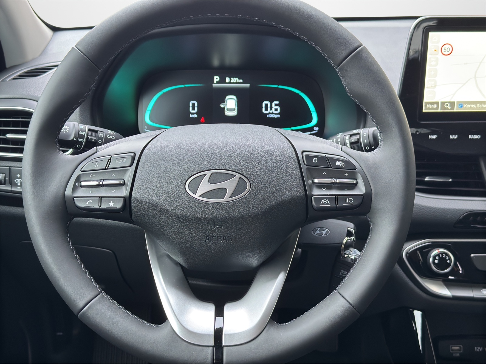 HYUNDAI i30 1.5 T-GDi Origo-image-10