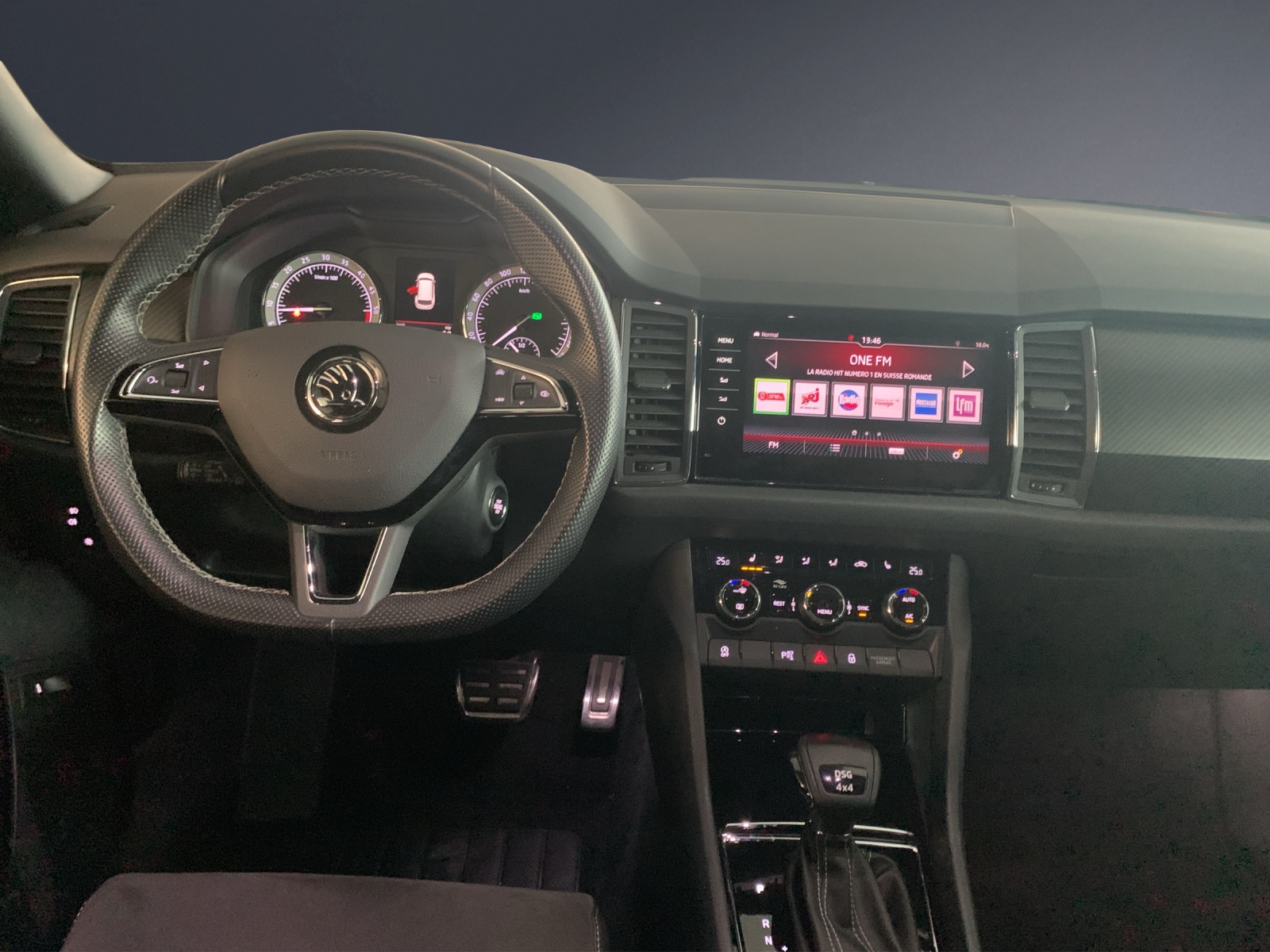 SKODA Kodiaq 2.0 TDI Sport Line-image-6