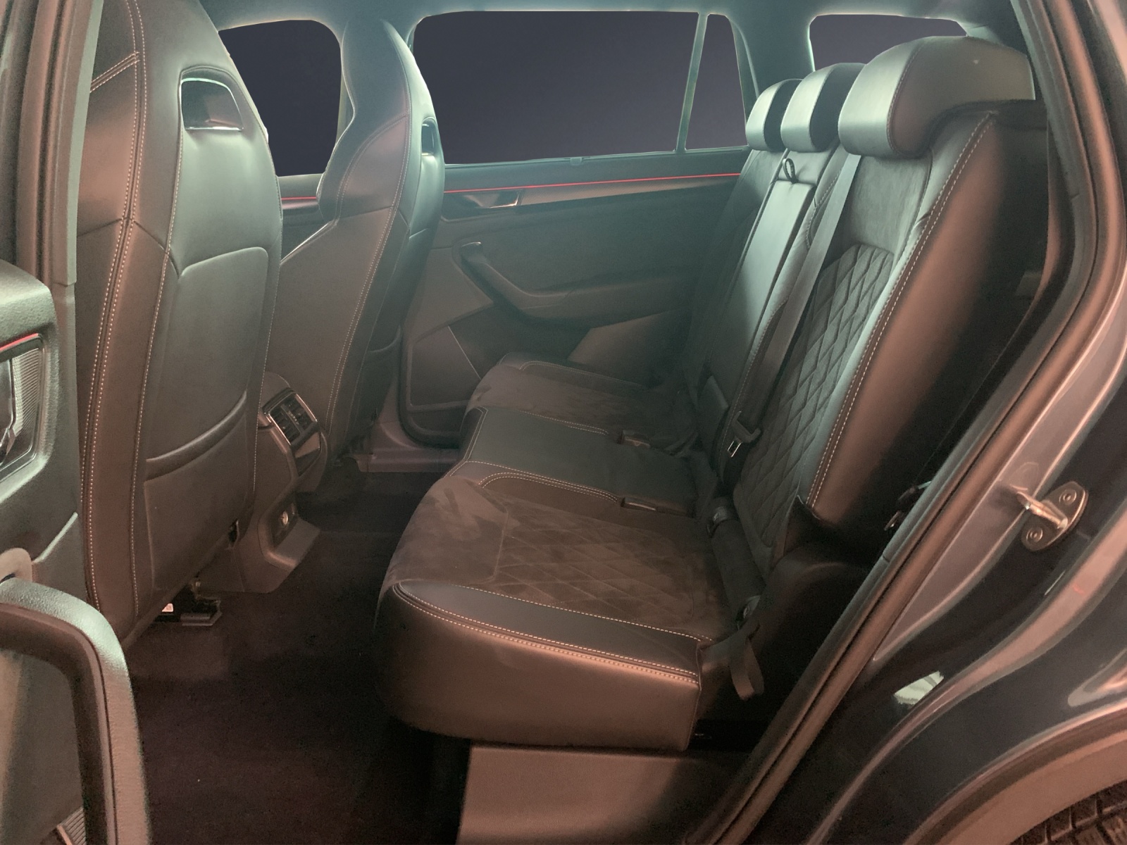 SKODA Kodiaq 2.0 TDI Sport Line-image-10