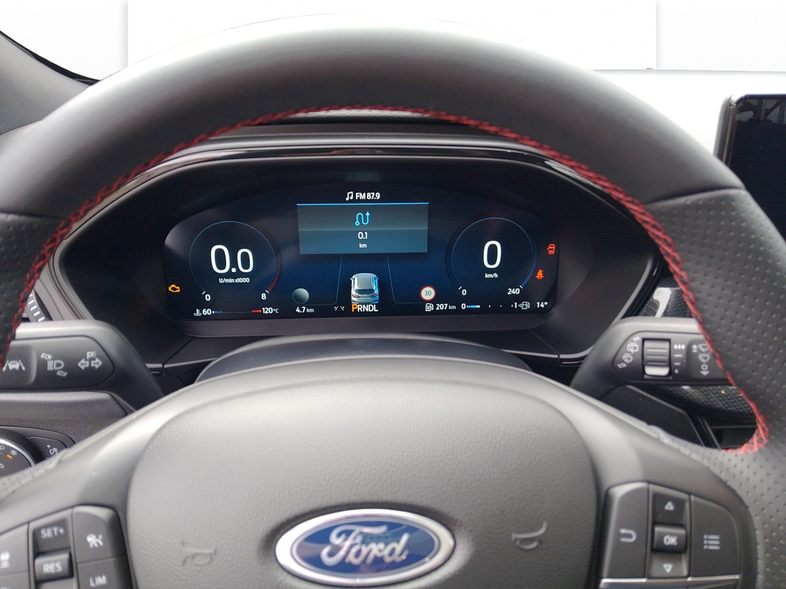 FORD Focus Station Wagon 1.0i EcoB Hybrid 155 ST-Line X-image-7