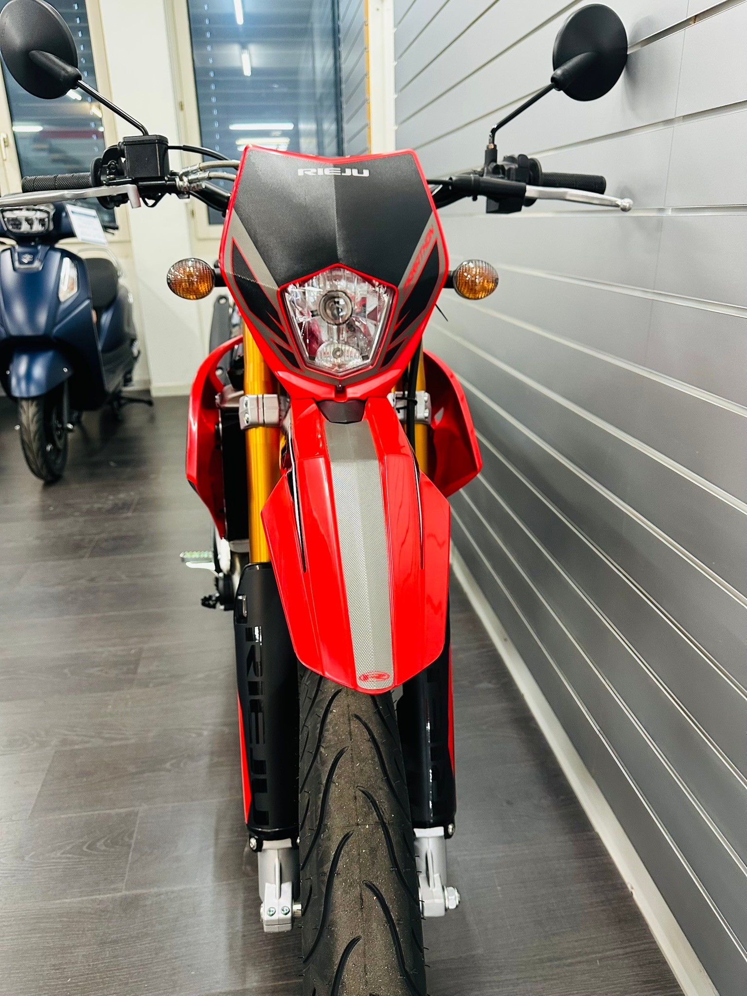 RIEJU MRT 125 SM Europa-image-4
