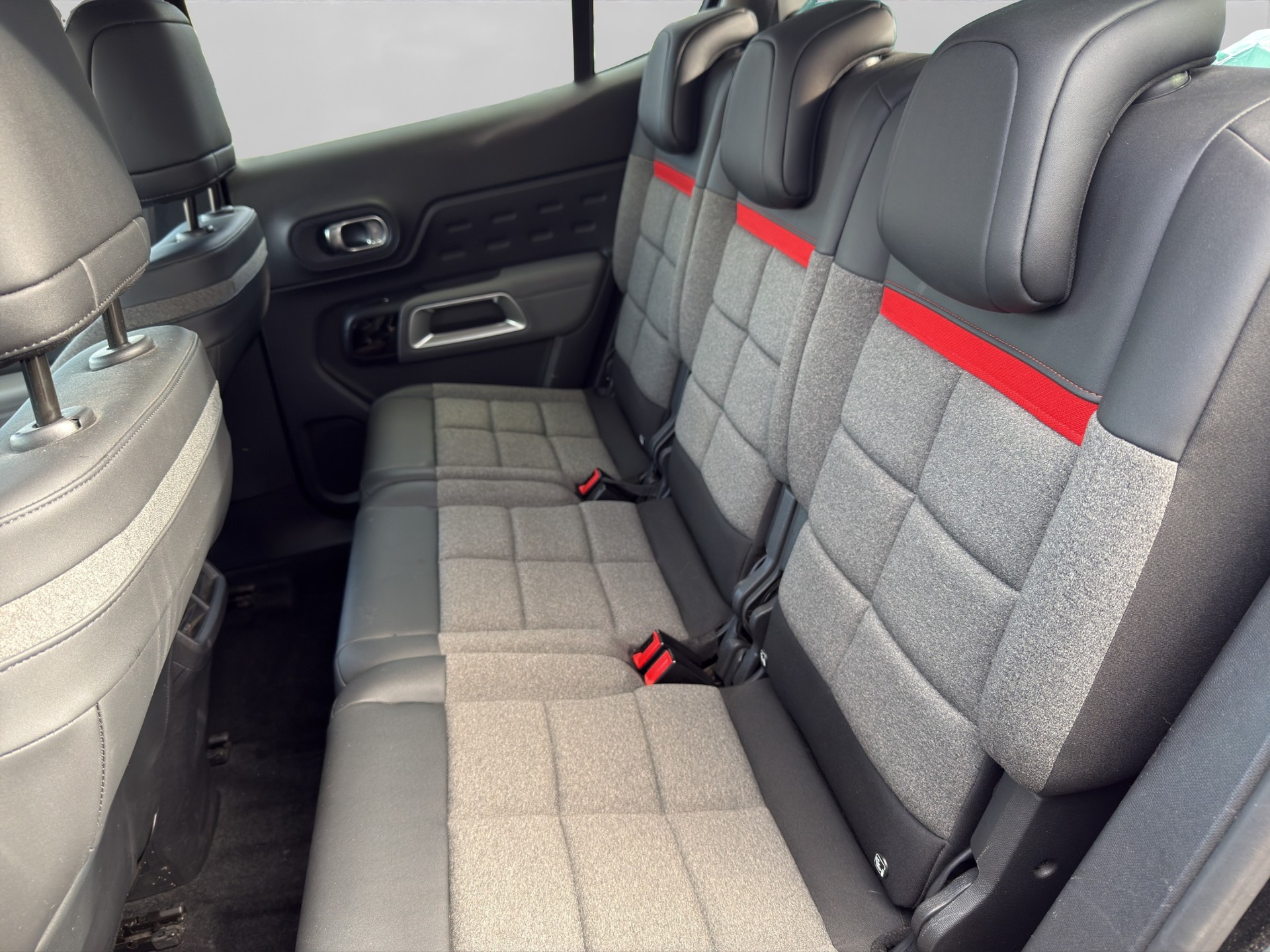 CITROEN C5 Aircross 1.5 BlueHD Shine EAT8-image-11