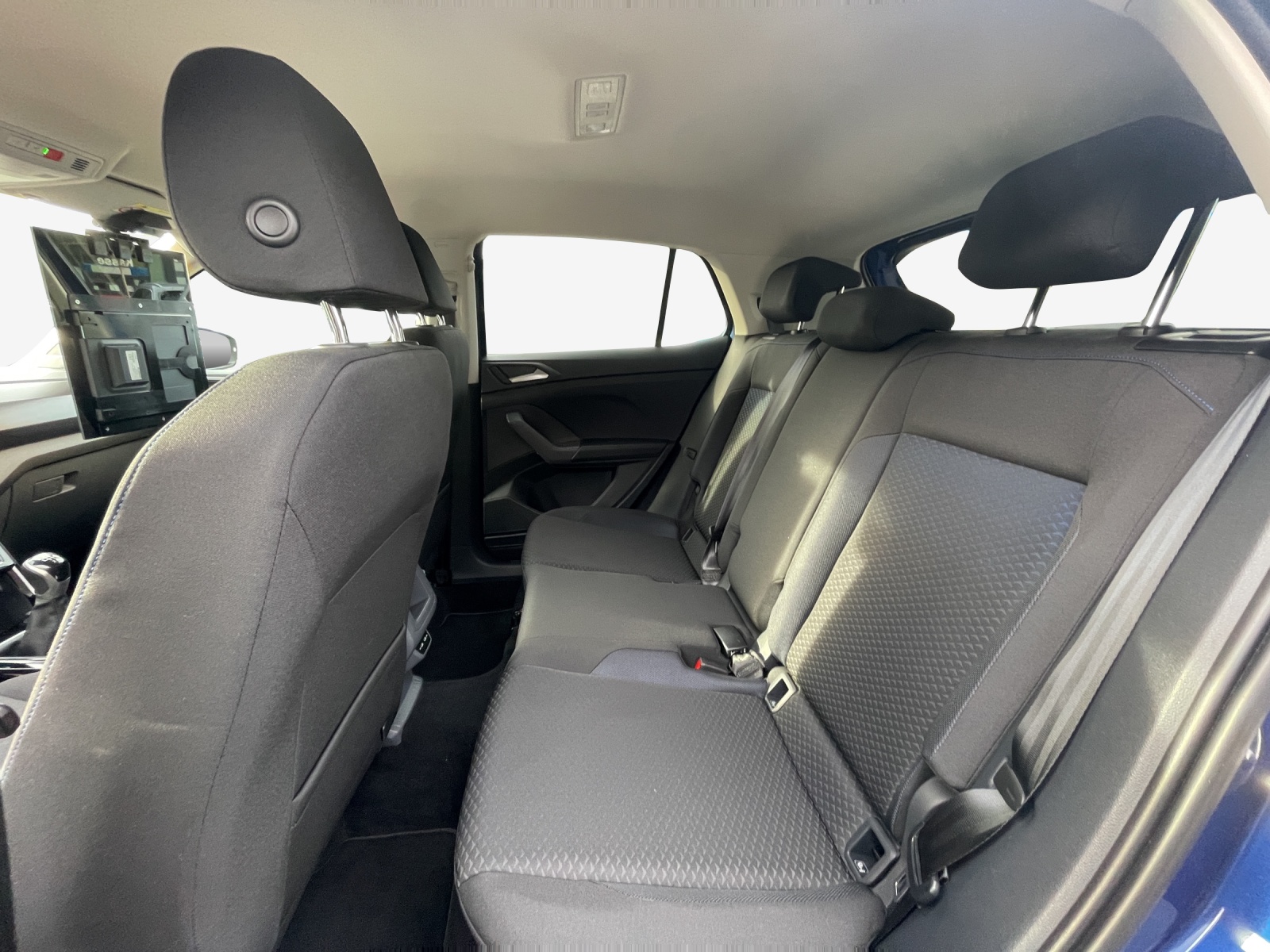 VW T-Cross 1.0 TSI United-image-11