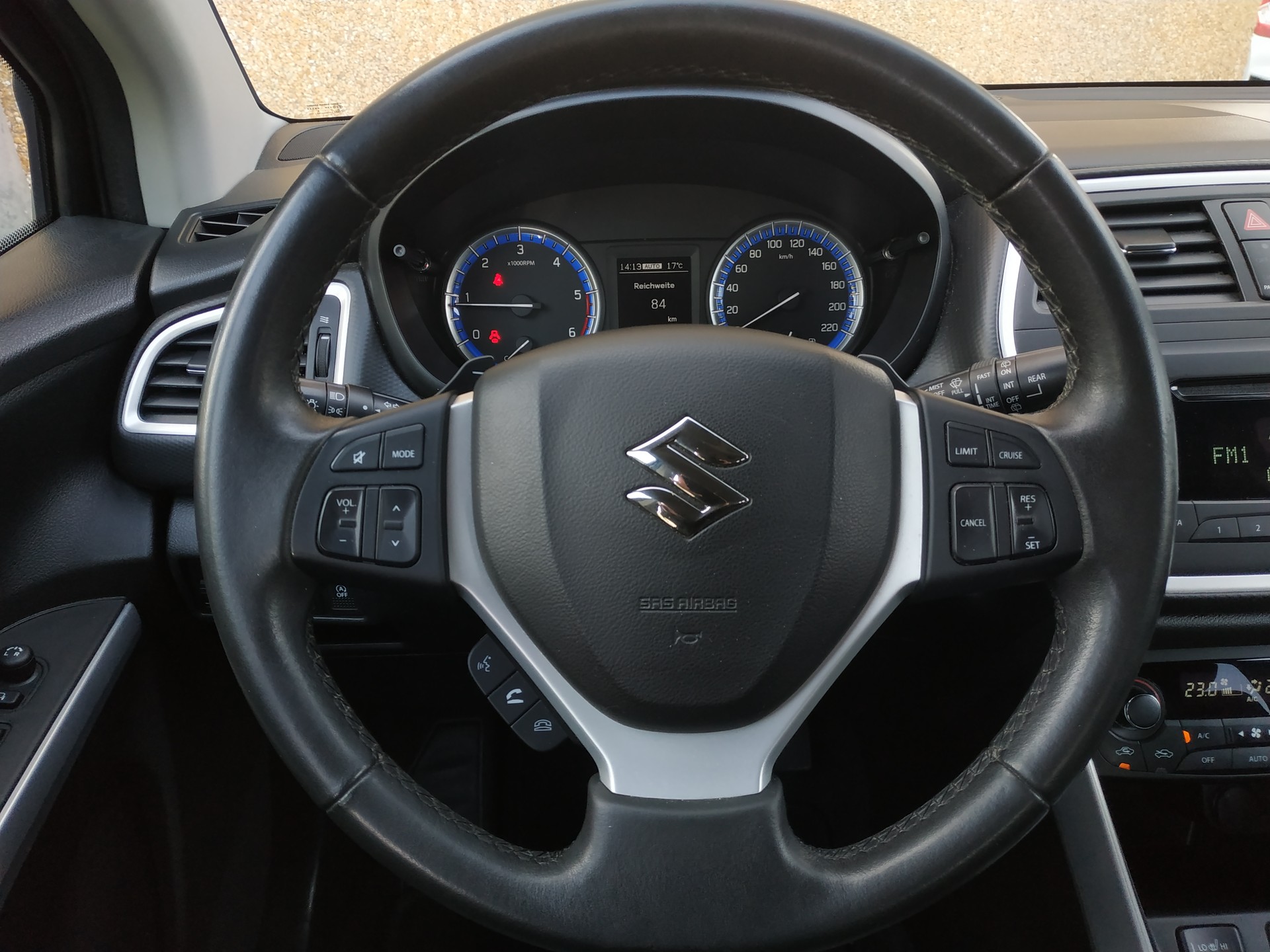 SUZUKI SX4 S-Cross 1.6 TD Compact+ 4WD Automat-image-14